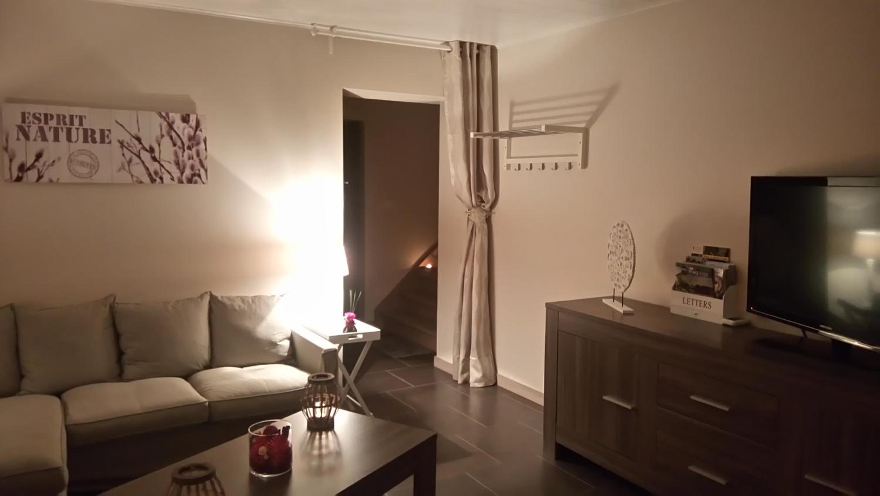 One-Bedroom House photo 3