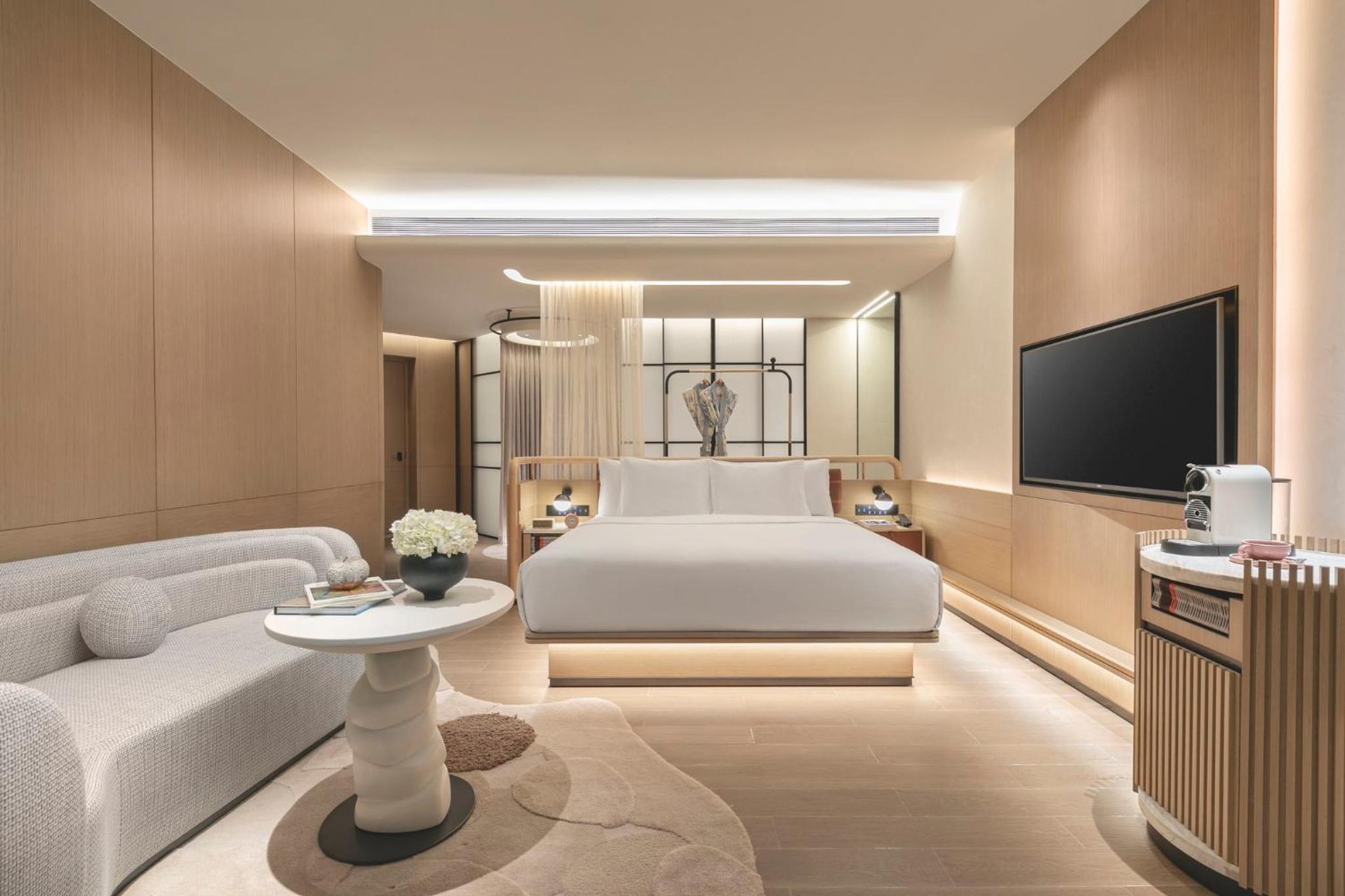 Standard King Room