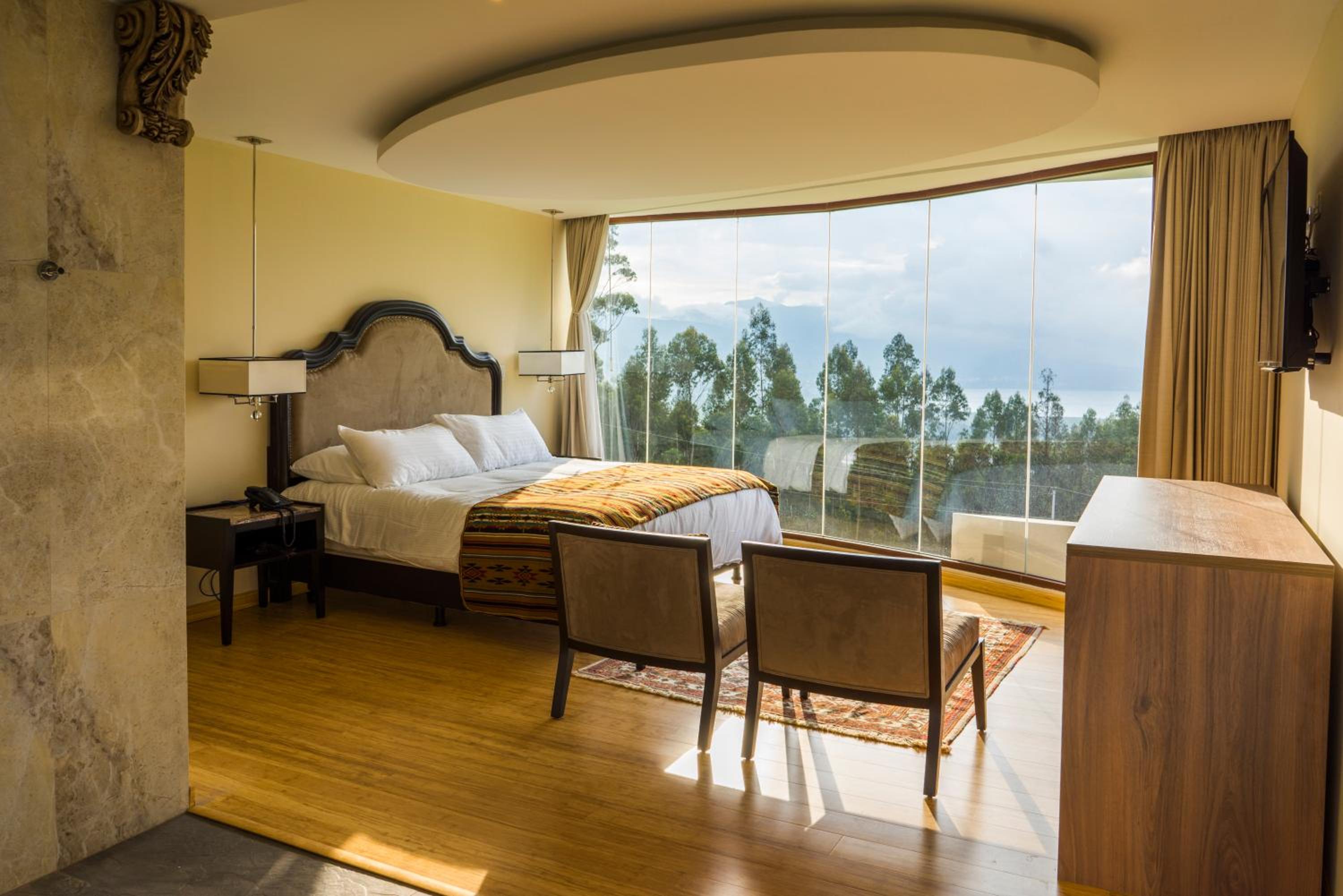 Superior King Room