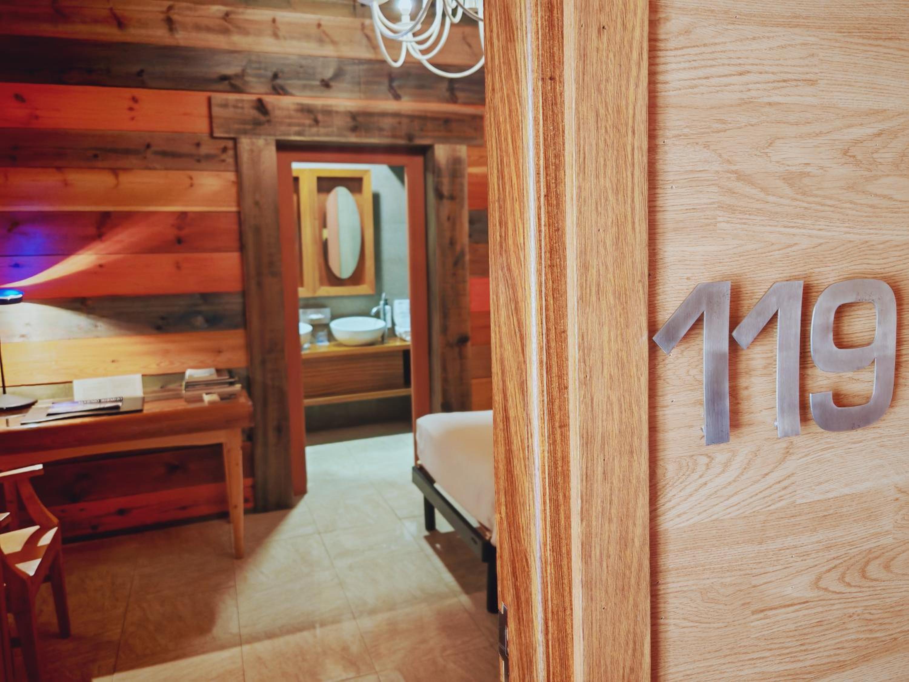 Double or Twin Room with Shower - Photo 9