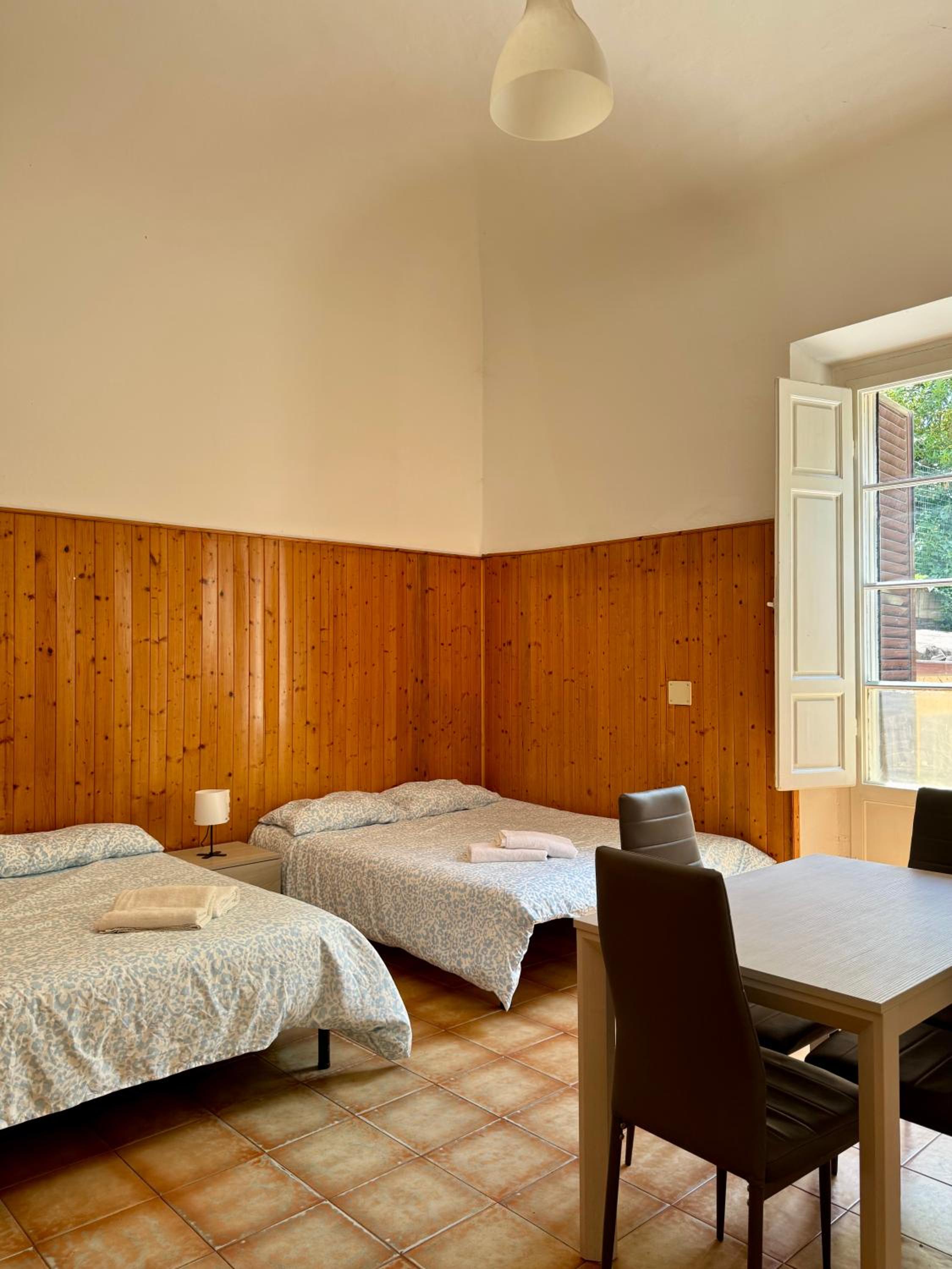 Quadruple Room with Shared Bathroom