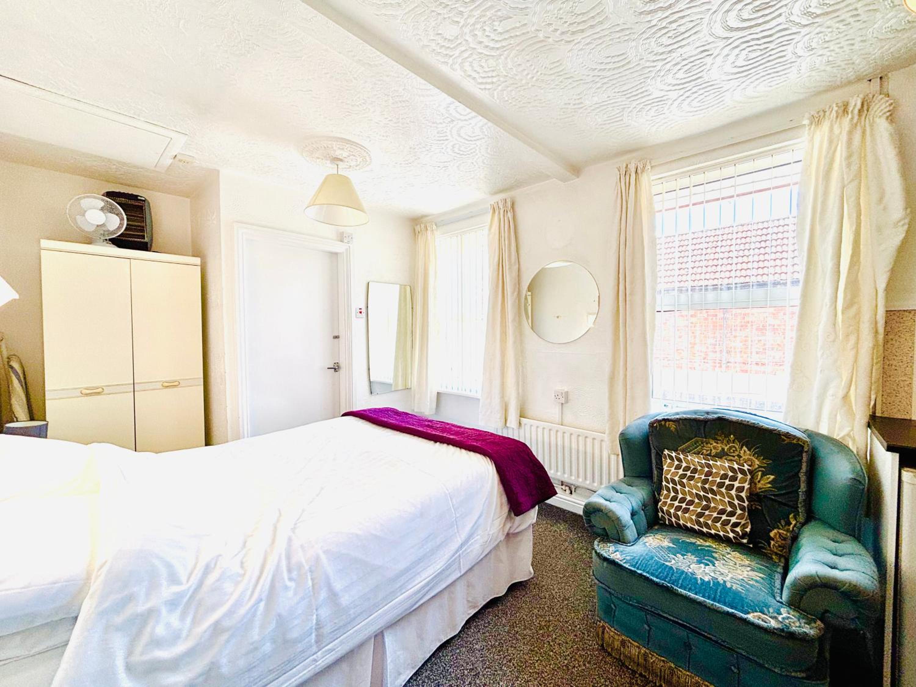 Studio Apartment - 7 - Photo 1