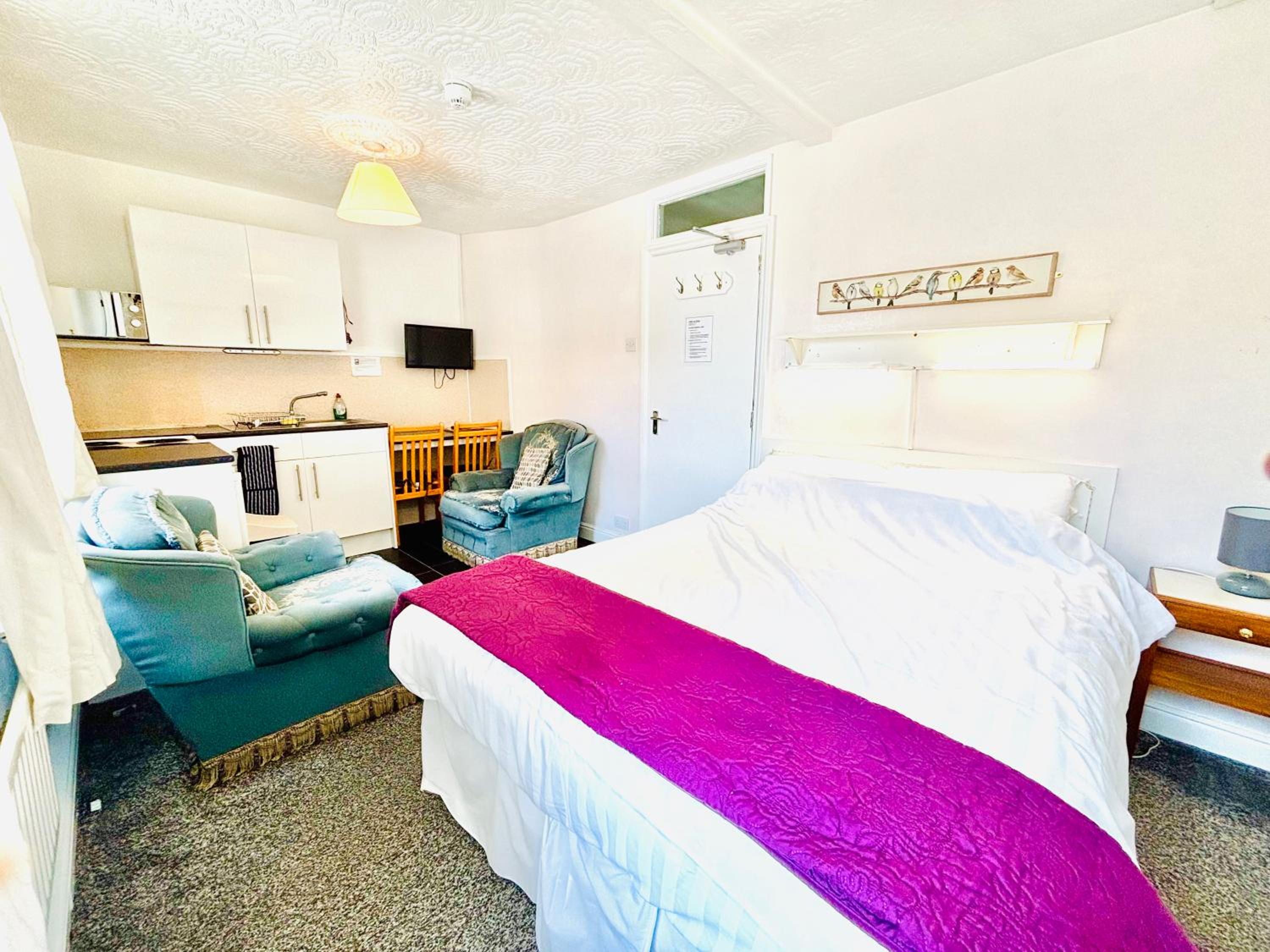 Studio Apartment - 7 - Photo 2