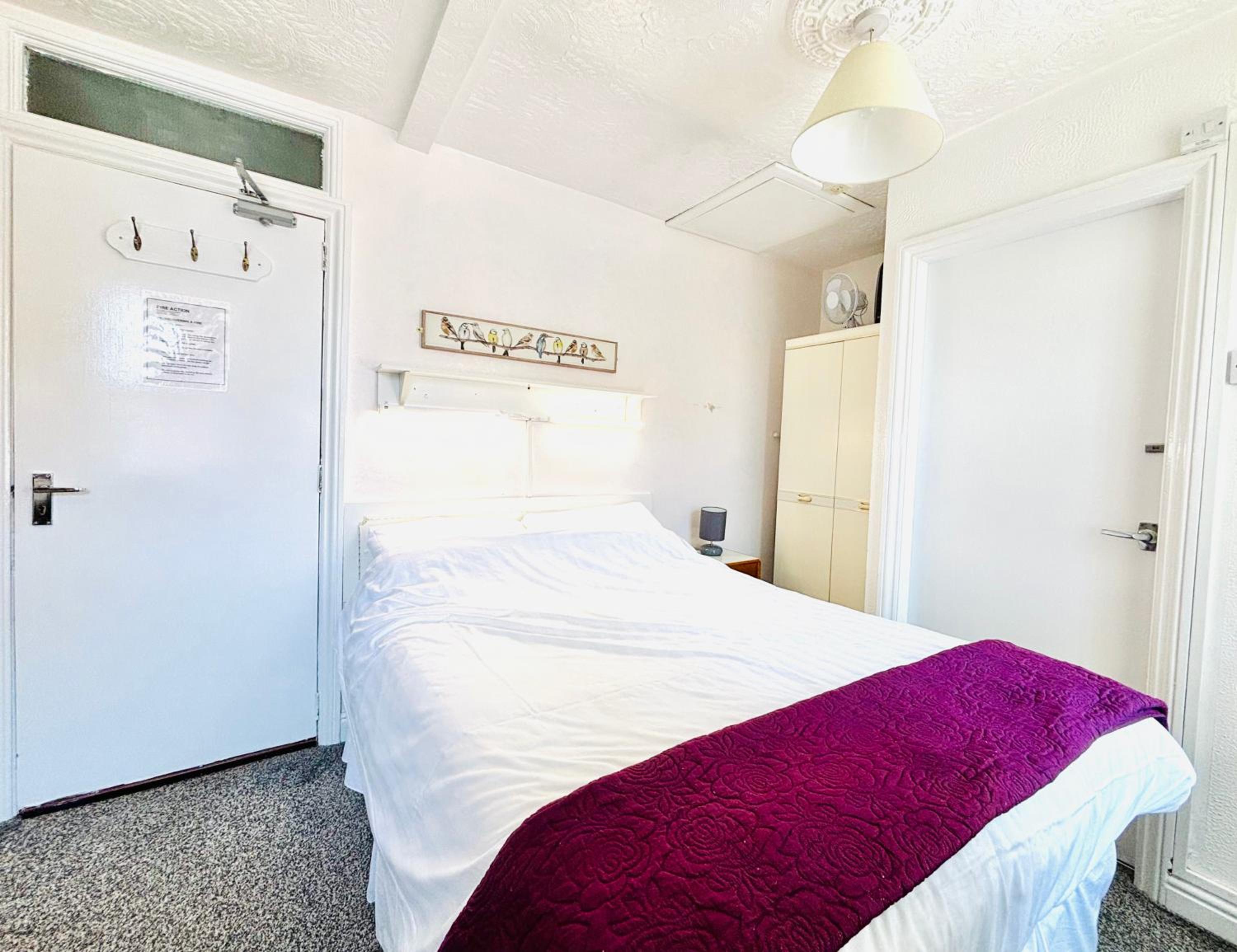 Studio Apartment - 7 - Photo 3