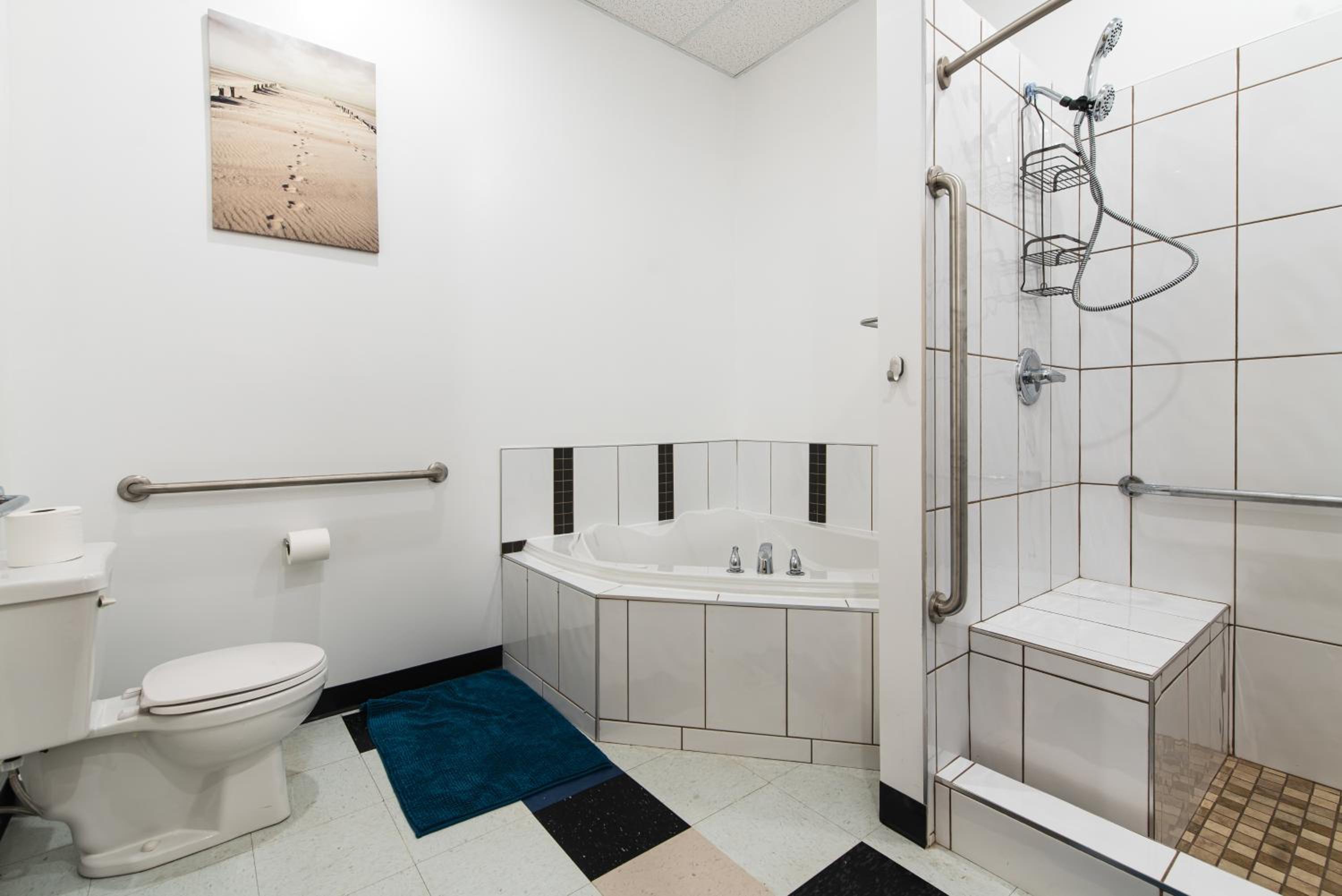 Queen Room with Spa Bath photo 3