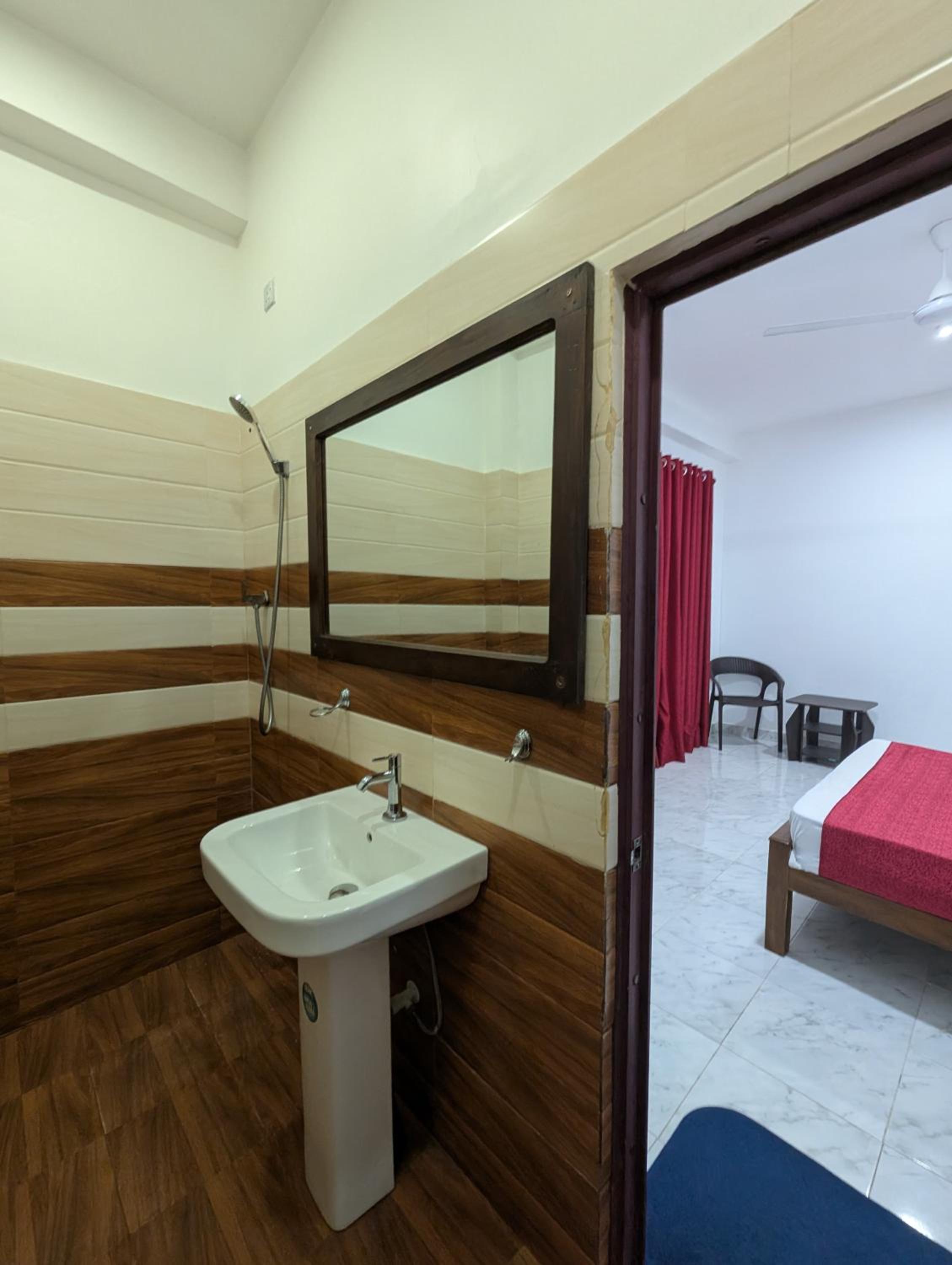 Deluxe Double Room photo 3