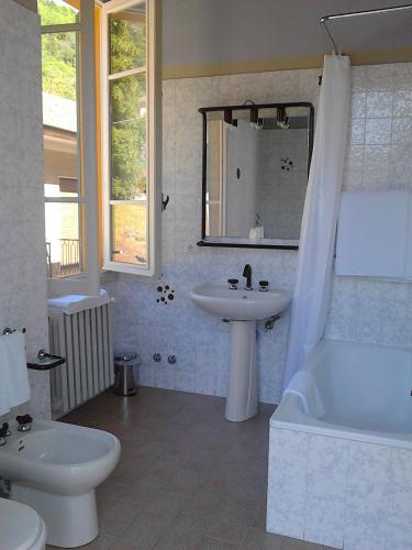Double or Twin Room photo 1