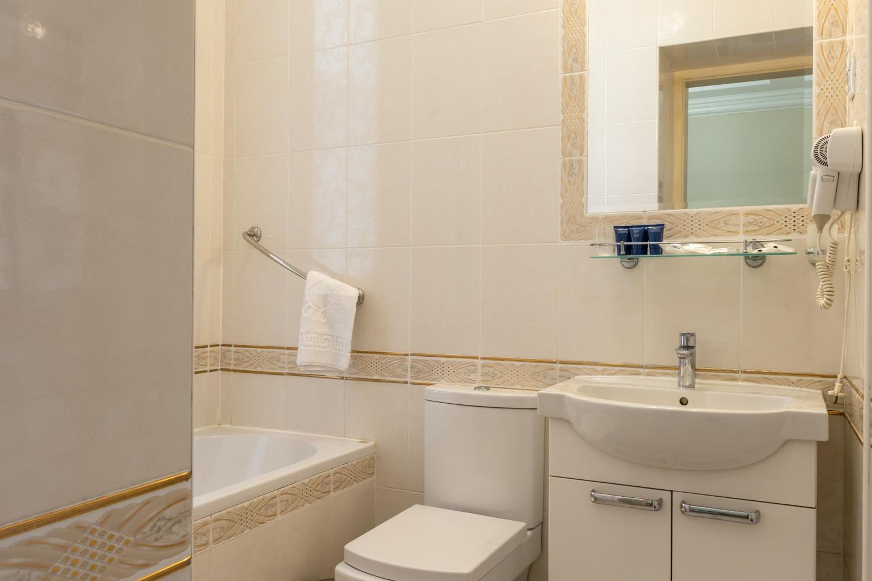 Double or Twin Room photo 1