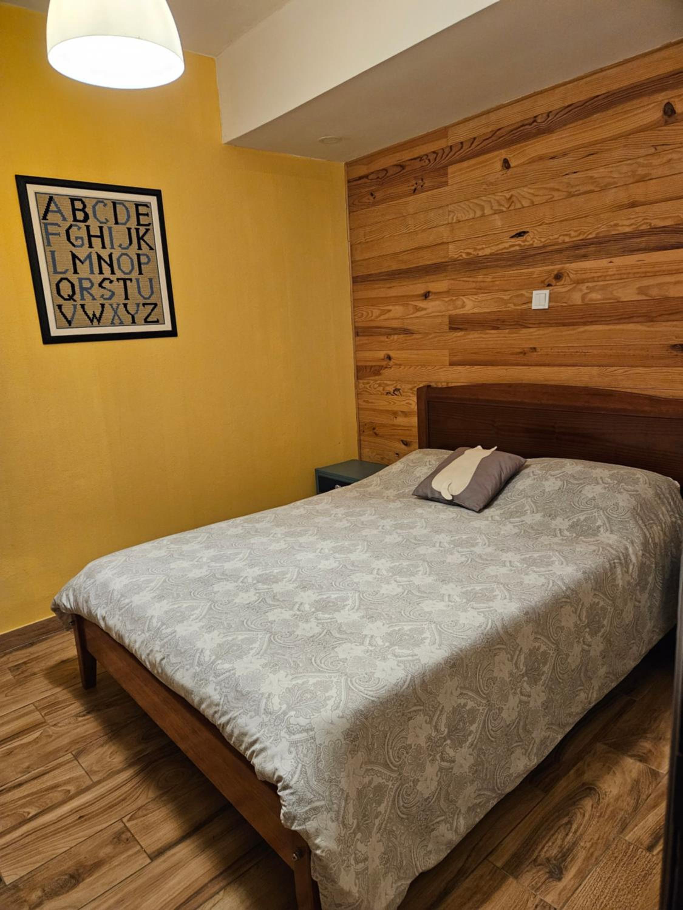 One-Bedroom Apartment - Photo 4
