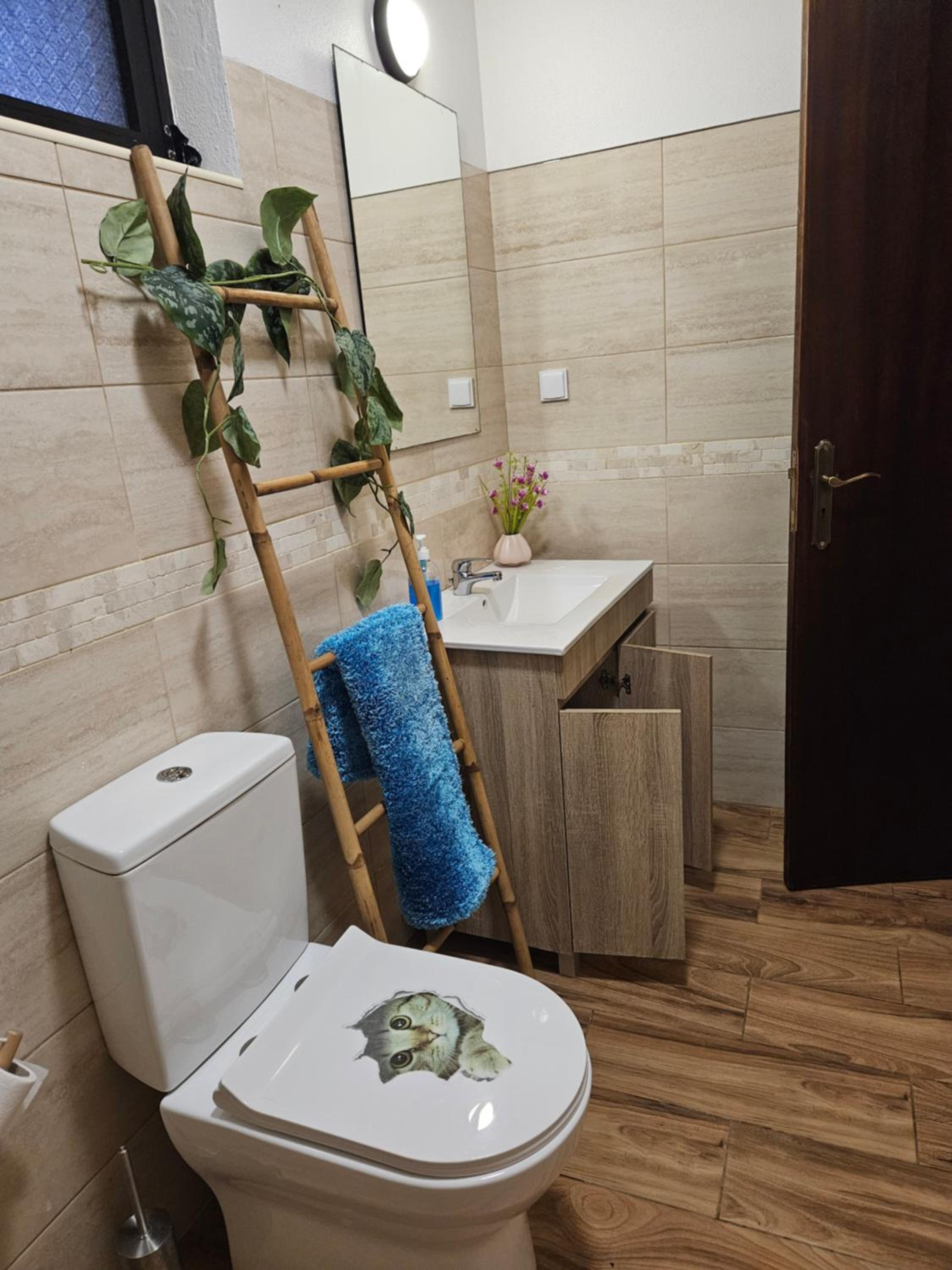 One-Bedroom Apartment - Photo 7