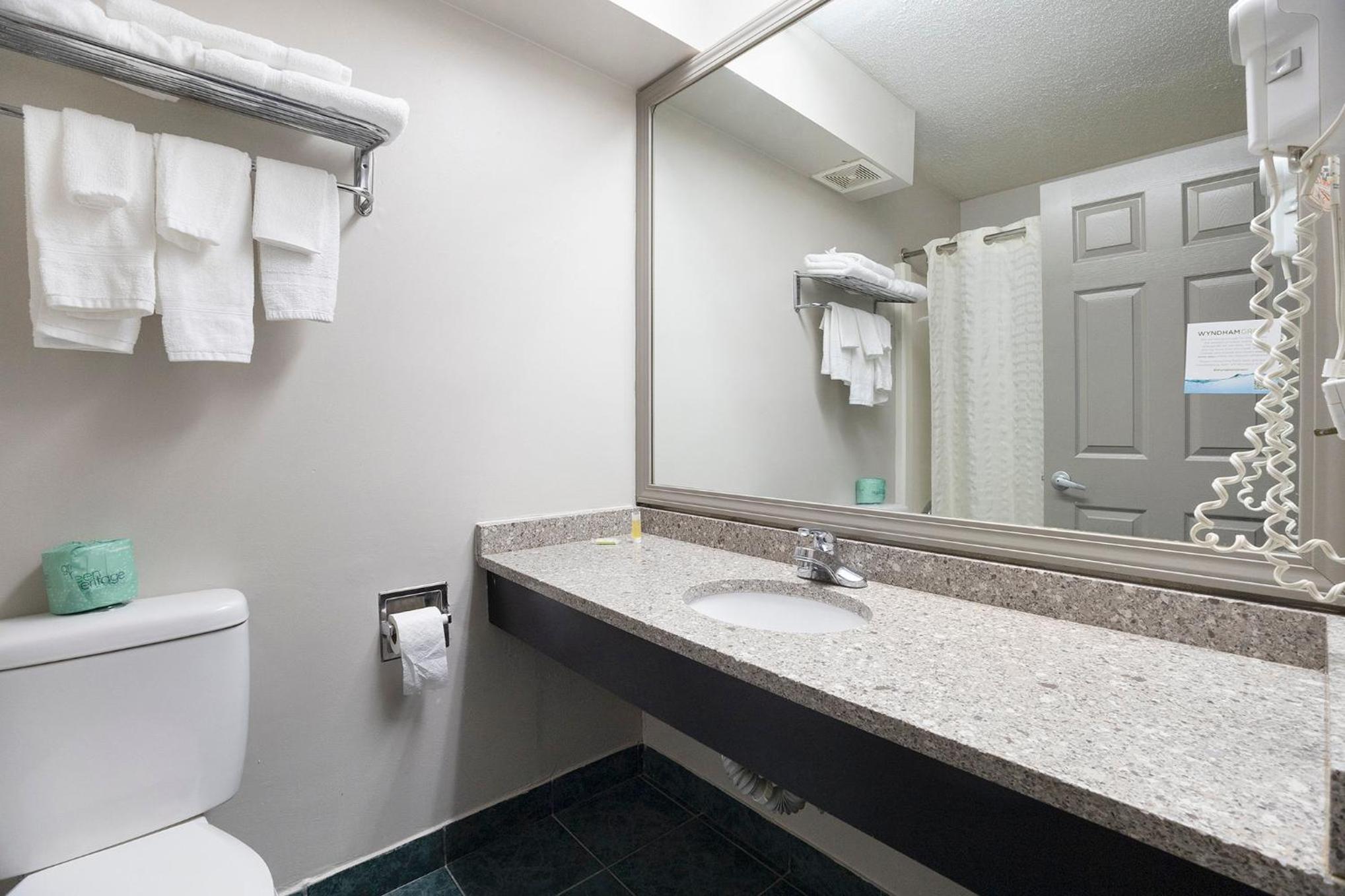 Studio Suite with Two Queen Beds - Non-Smoking