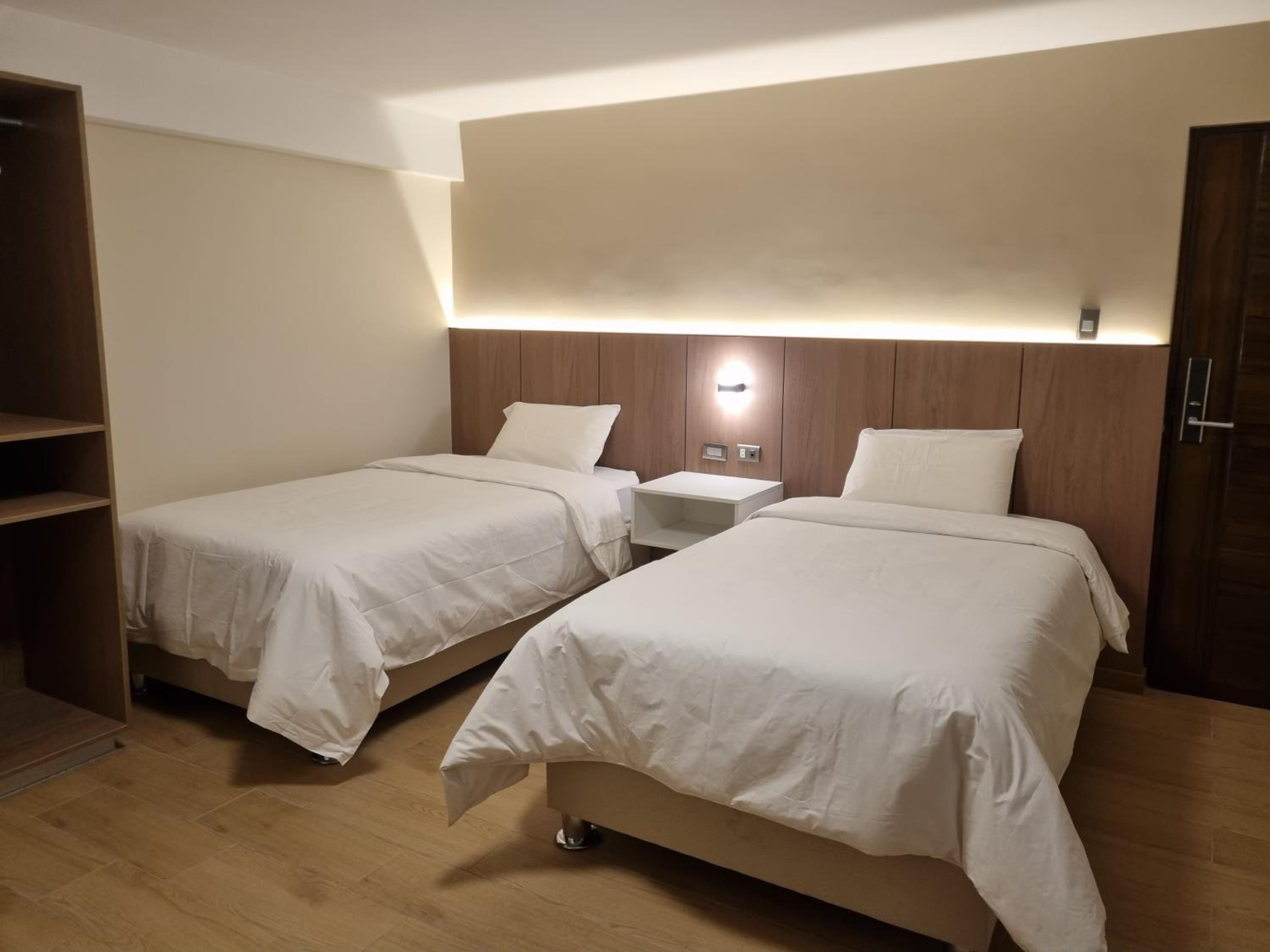 Executive Triple Room photo 3