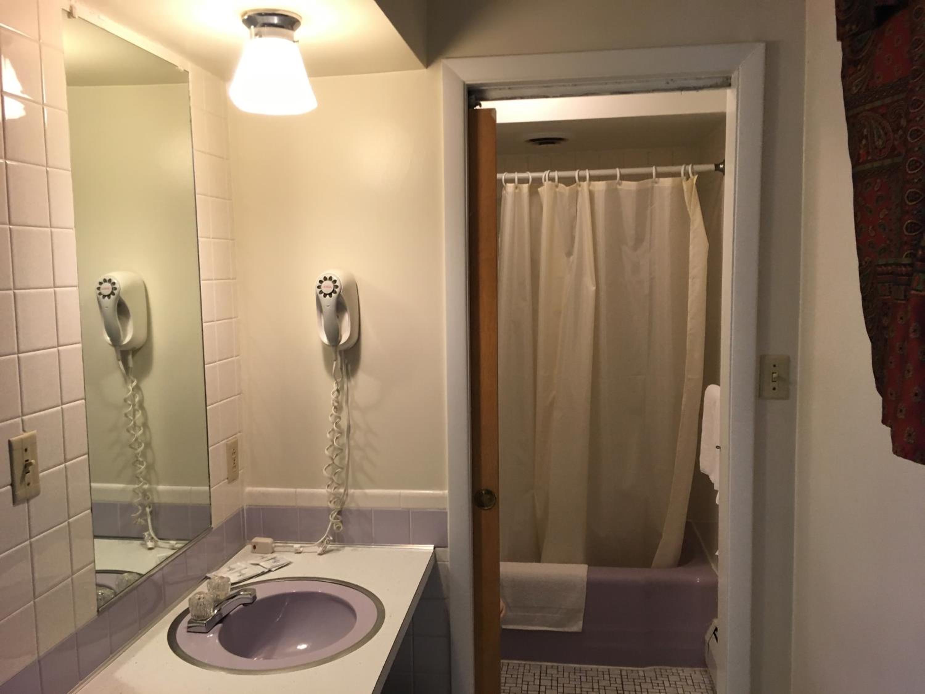 Standard Double Room with Two Double Beds - Non-Smoking - Photo 3