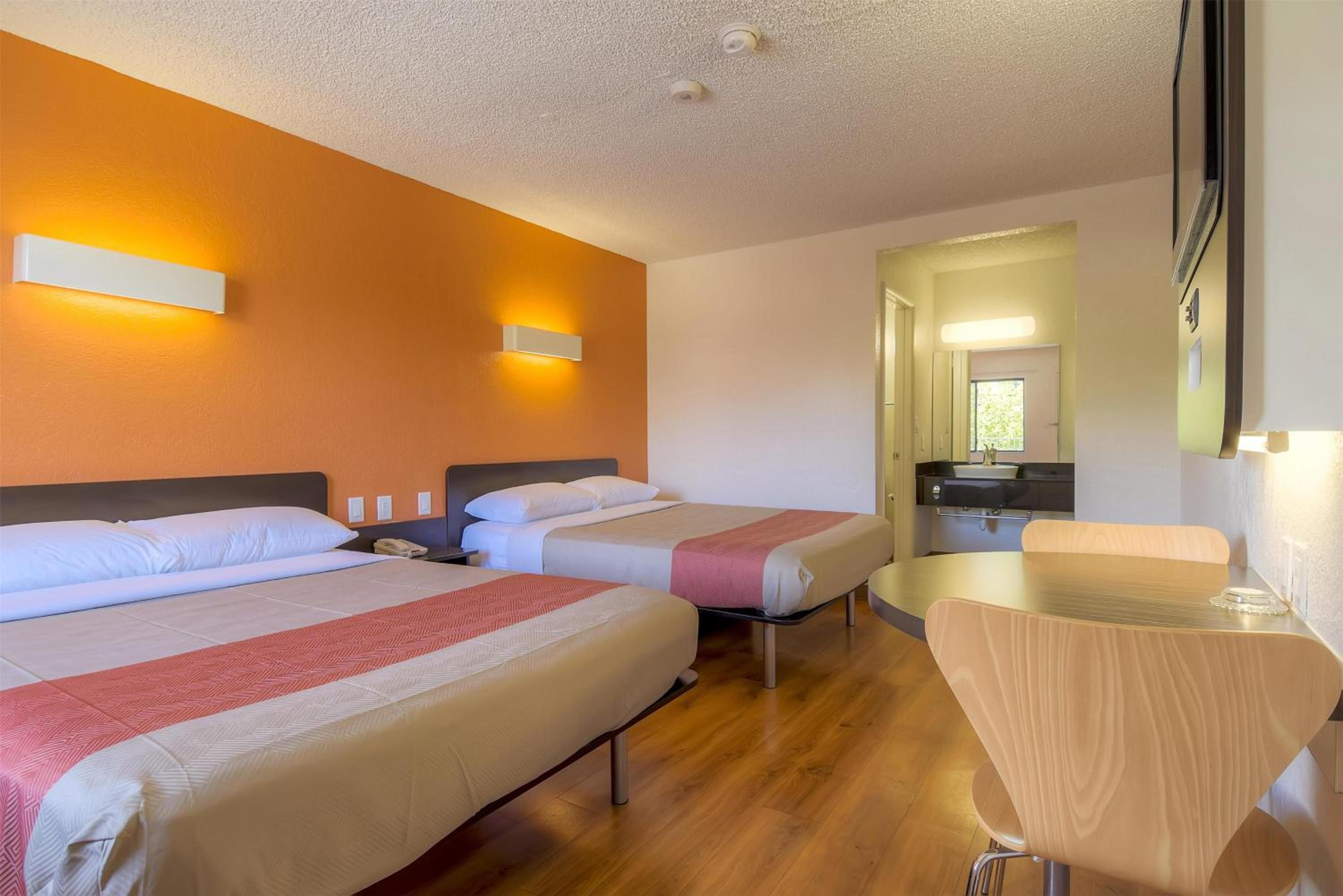 Quadruple Room - Non-Smoking photo 1