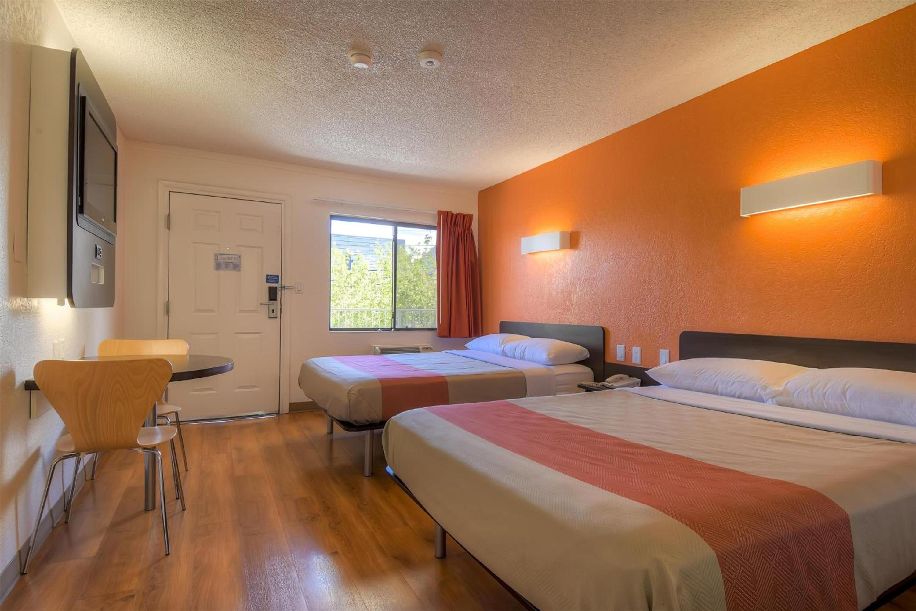 Quadruple Room - Disability Access - Non-Smoking photo 1