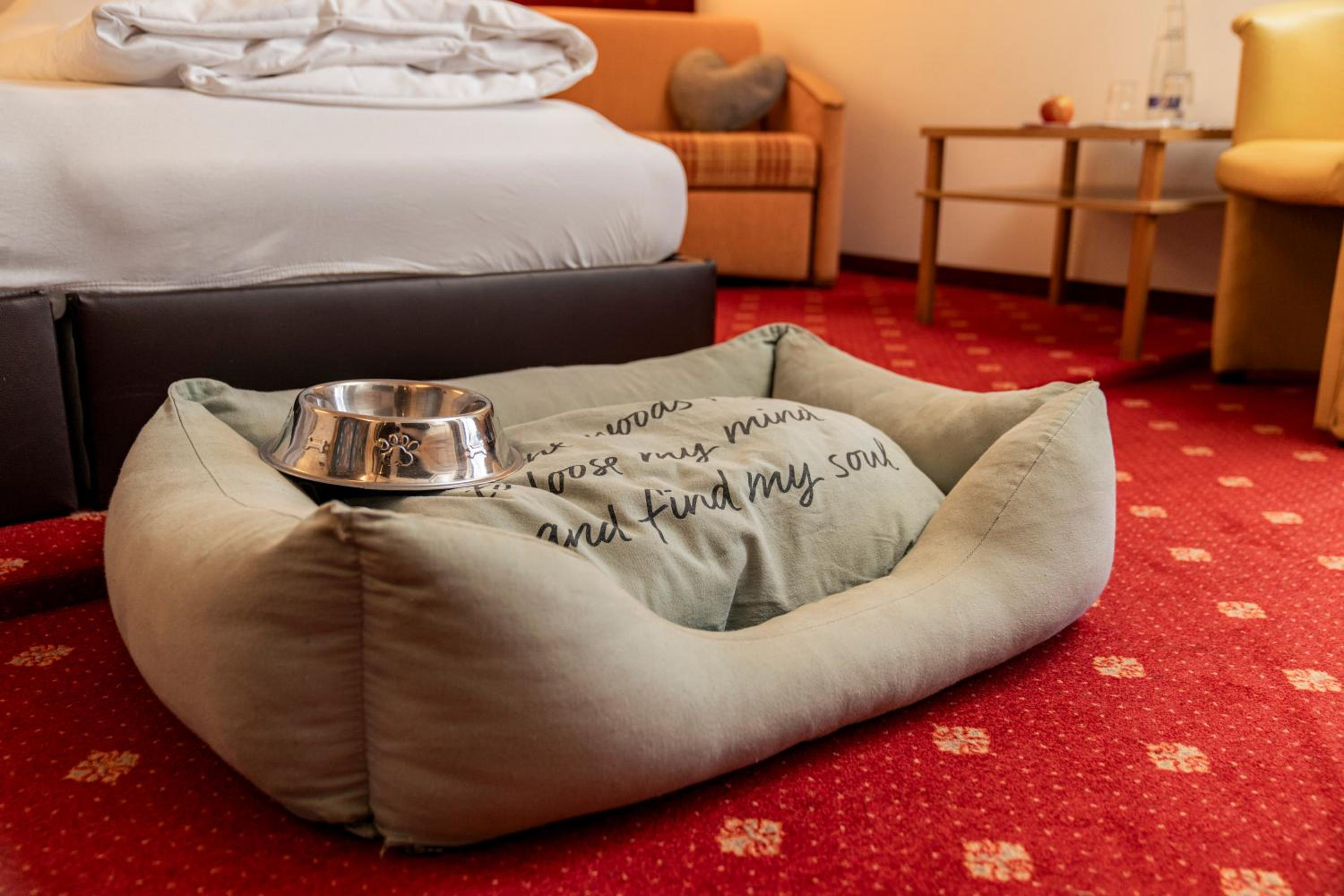 Deluxe Double Room with Balcony - Photo 4