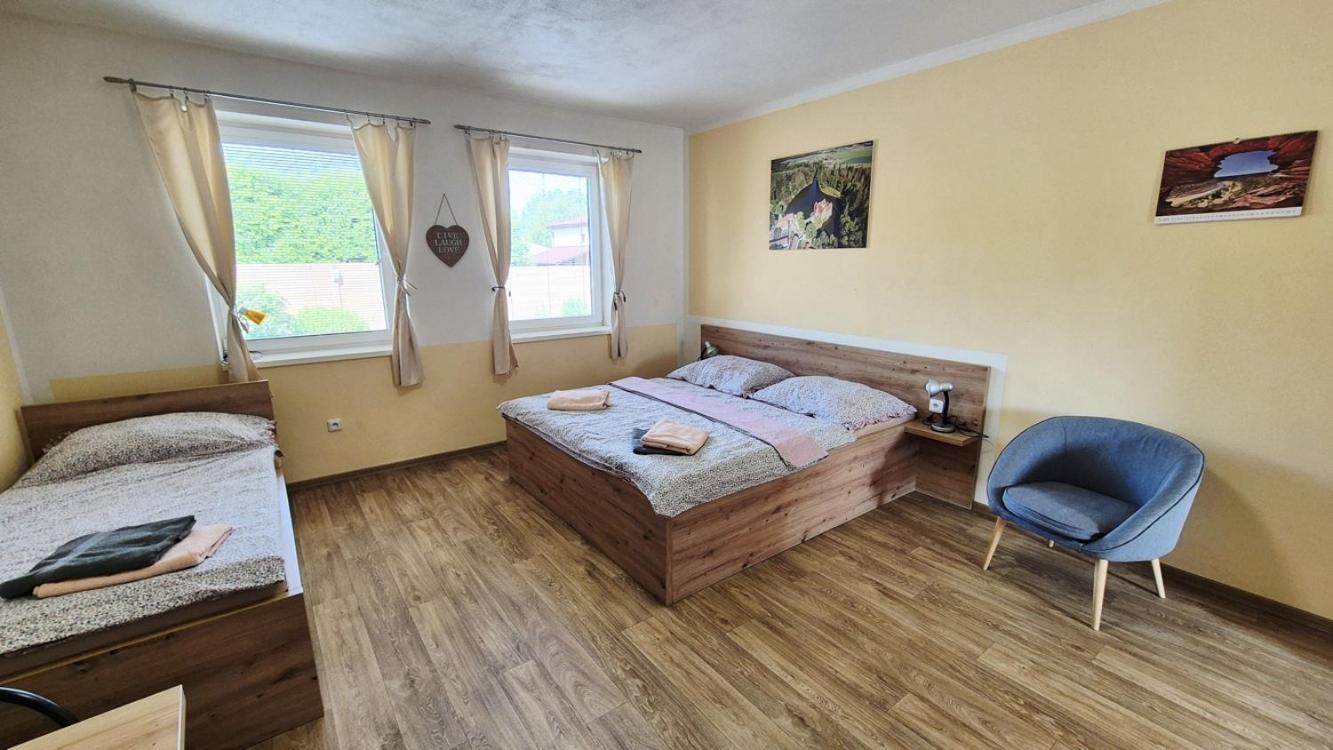 Deluxe King Suite photo 2
