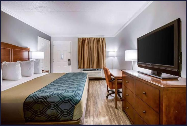 Efficiency Suite with One King Bed - Non-Smoking - Photo 1