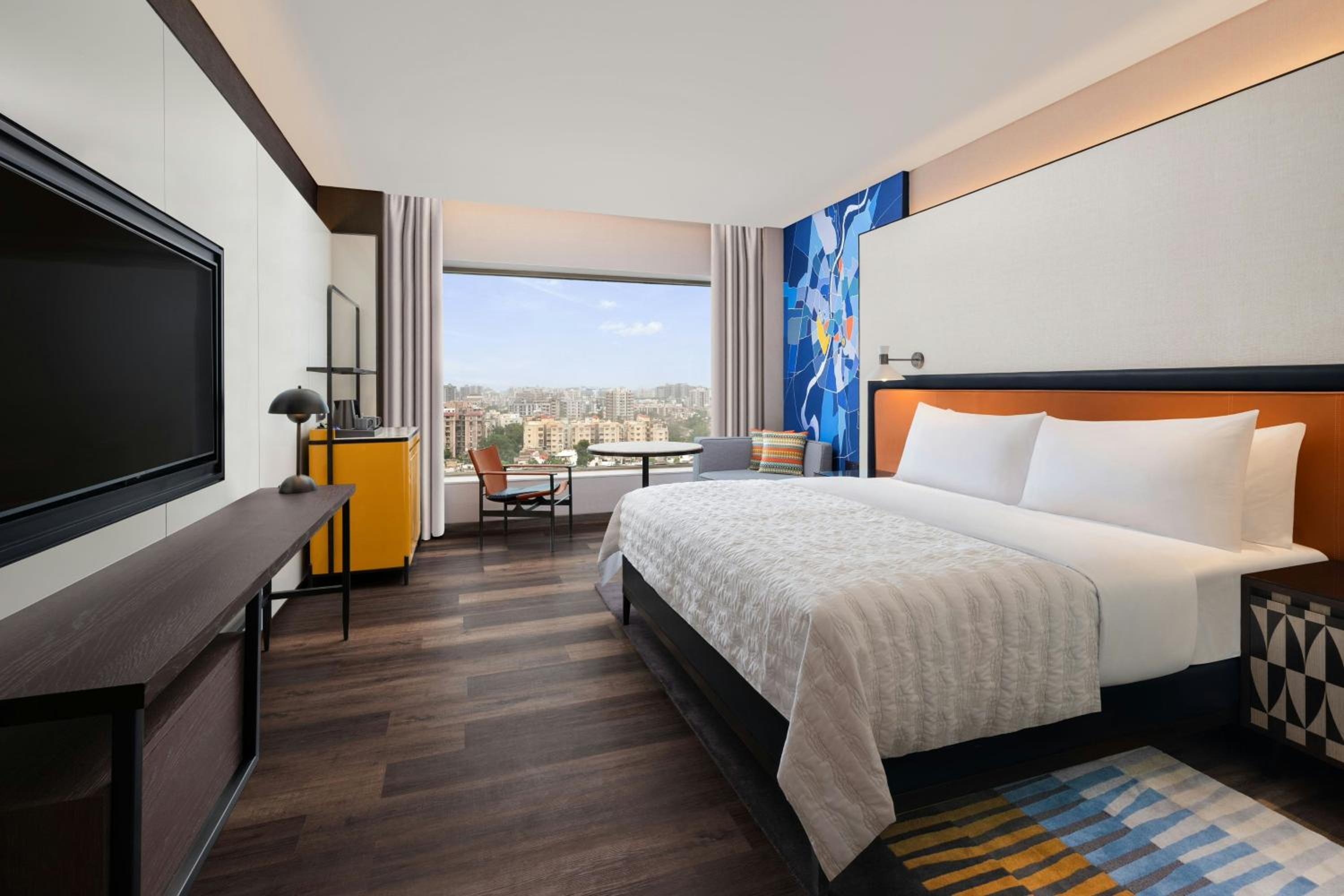 Superior King Room with City View -  20% Discount on Food & Drink, INR 500 SPA Credit per stay  - Photo 2
