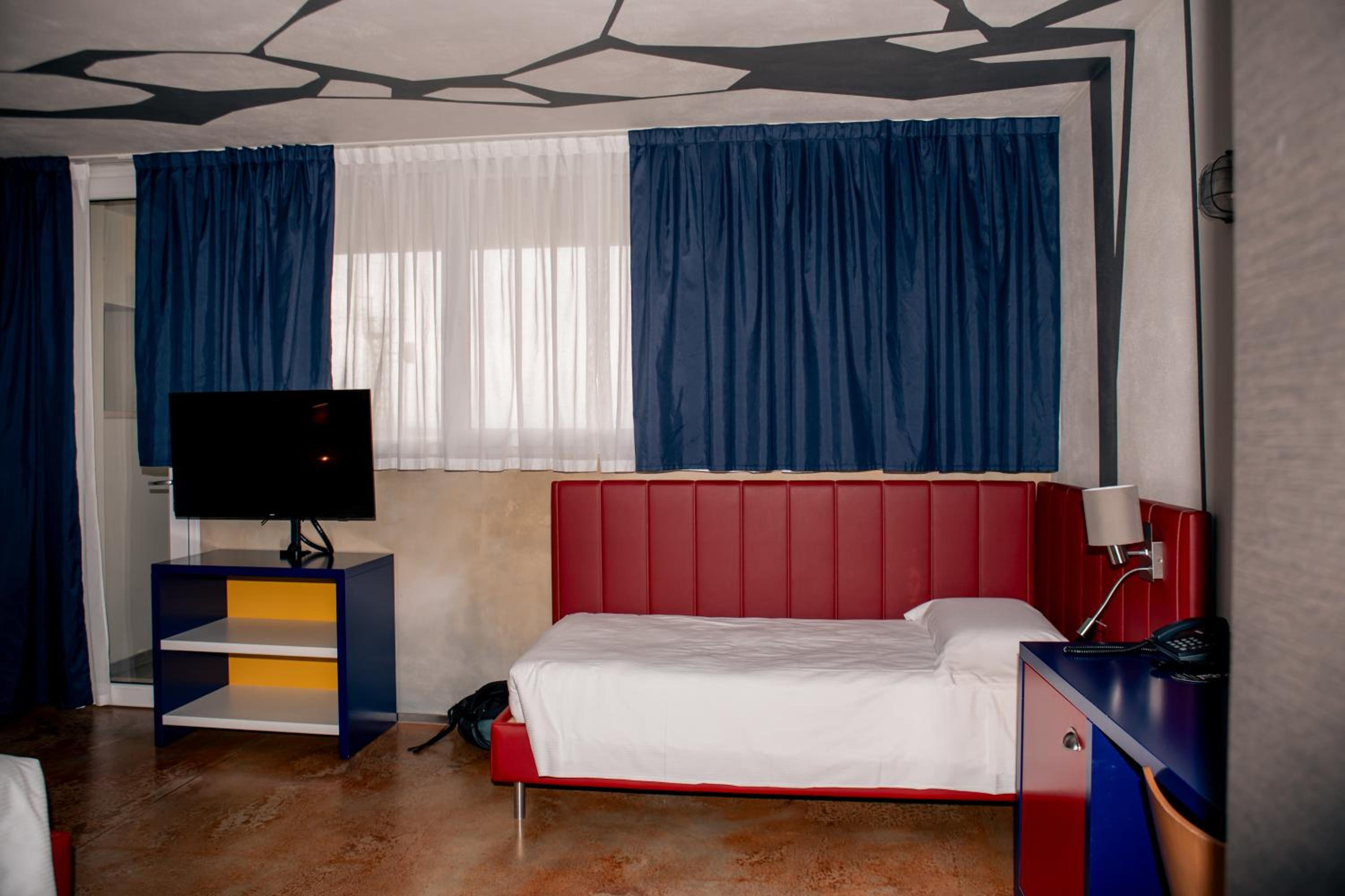 Triple Room with Balcony