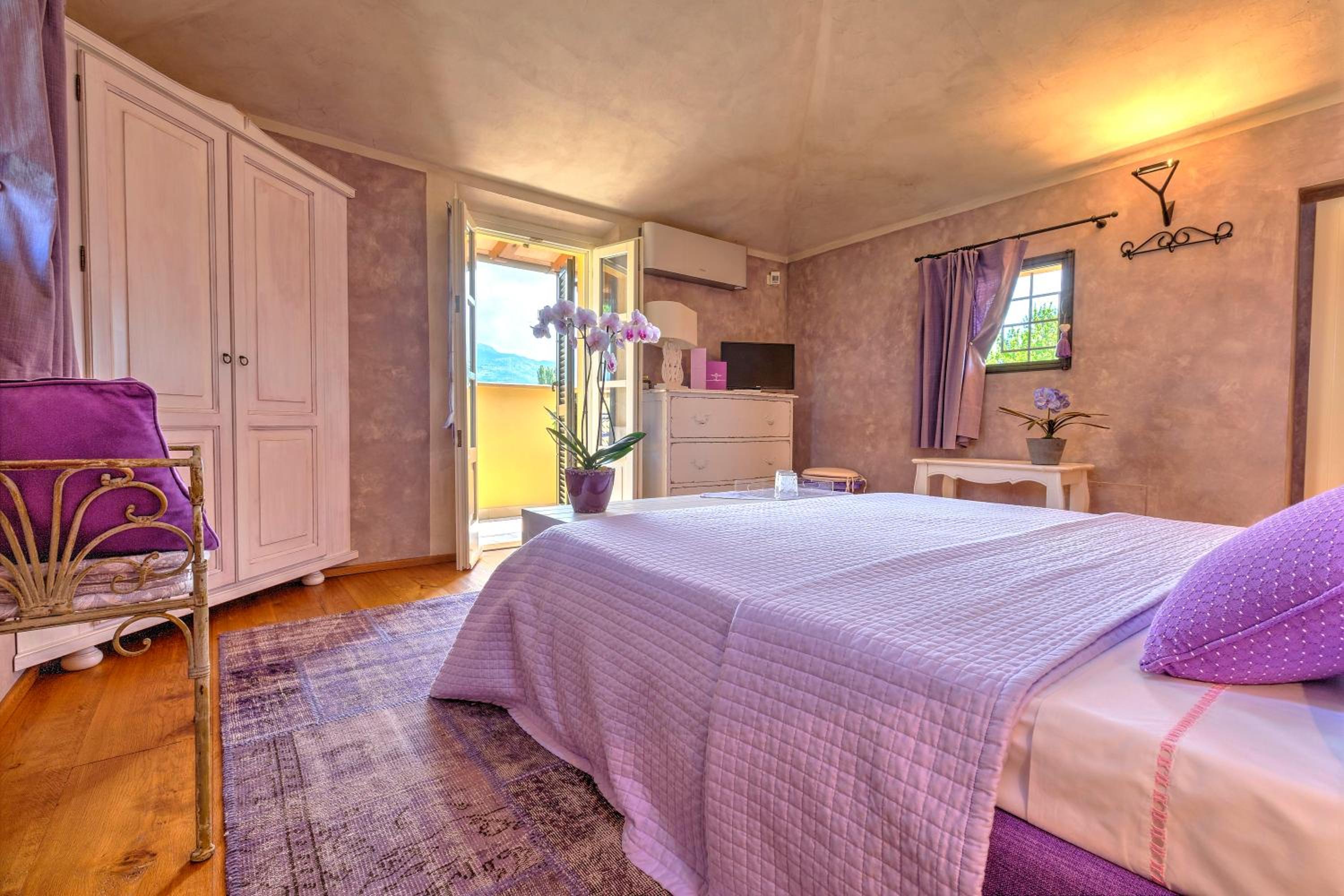 Double Room with Pool View
