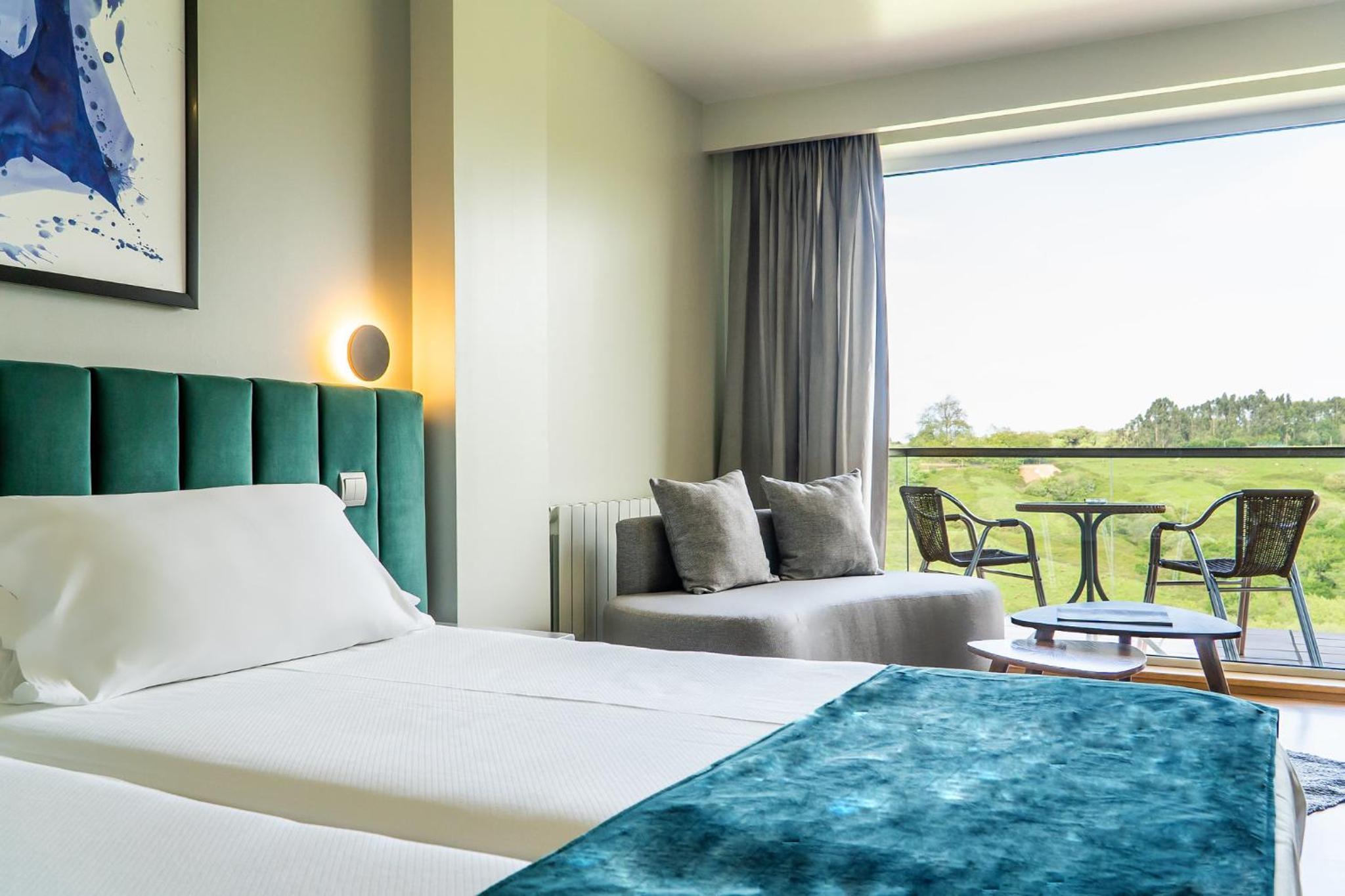 Double or Twin Room with Sea View - Photo 2