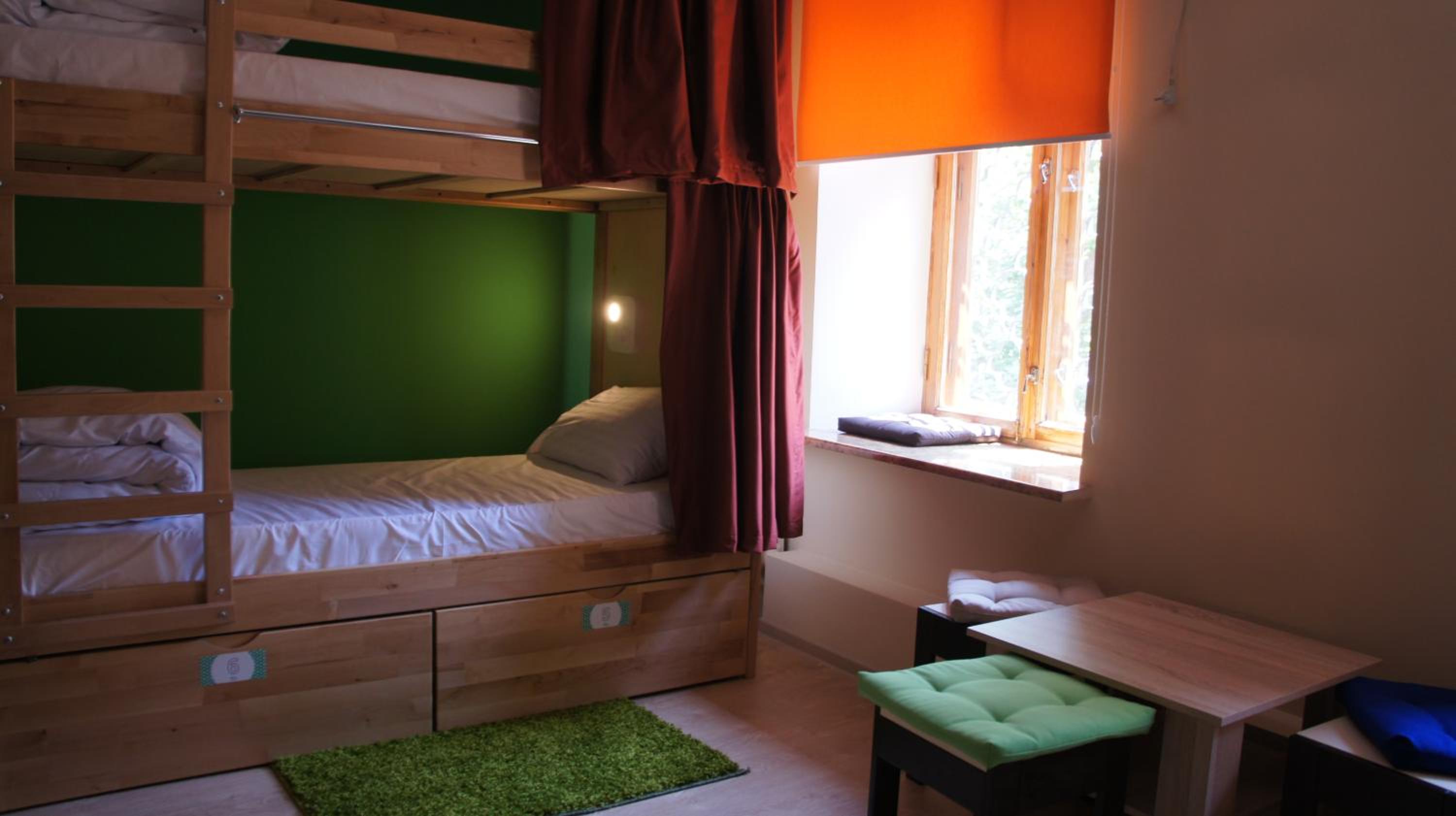 Bed in 10-Bed Mixed Dormitory Room photo 3