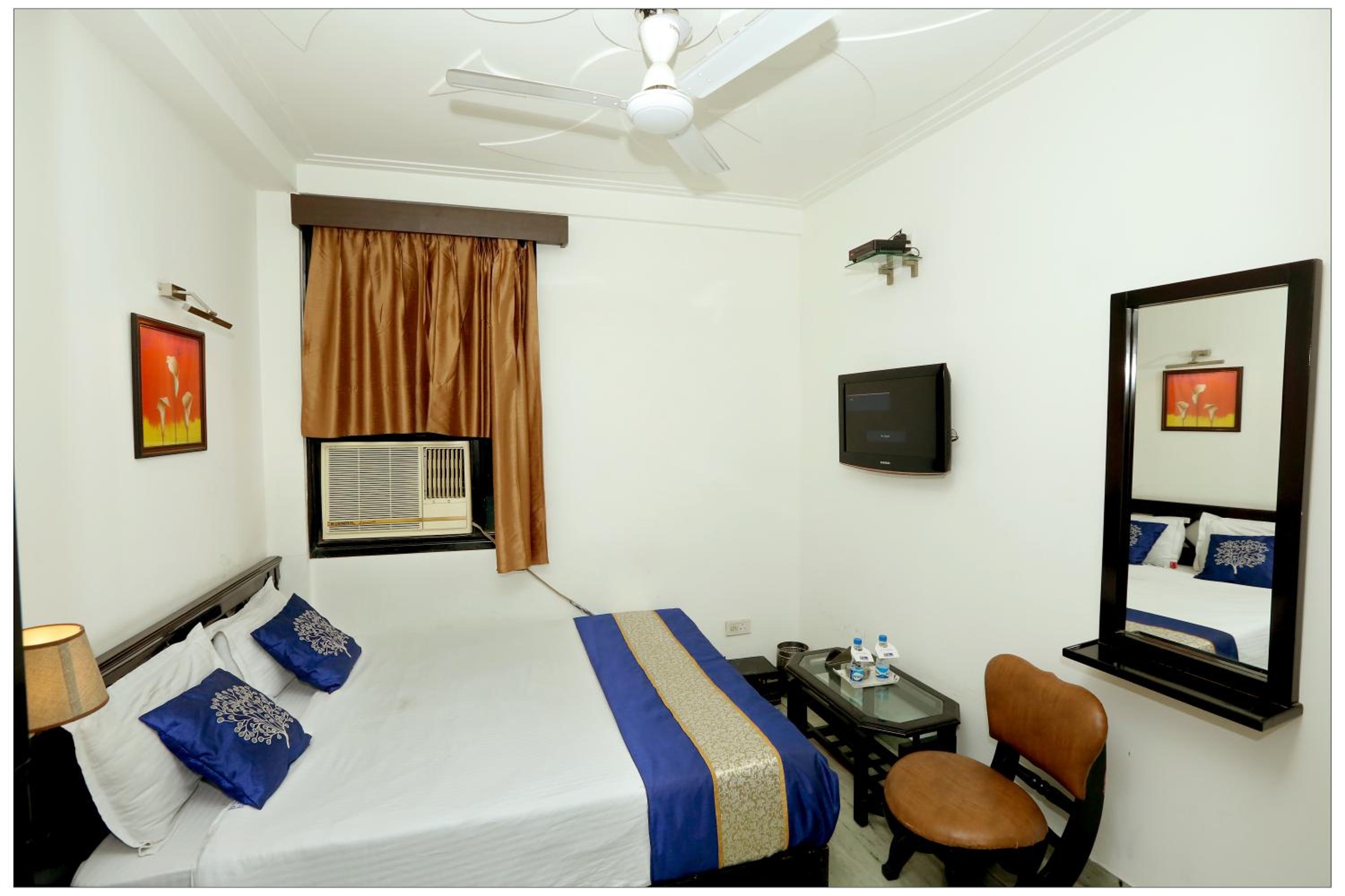 Economy Room - Photo 8