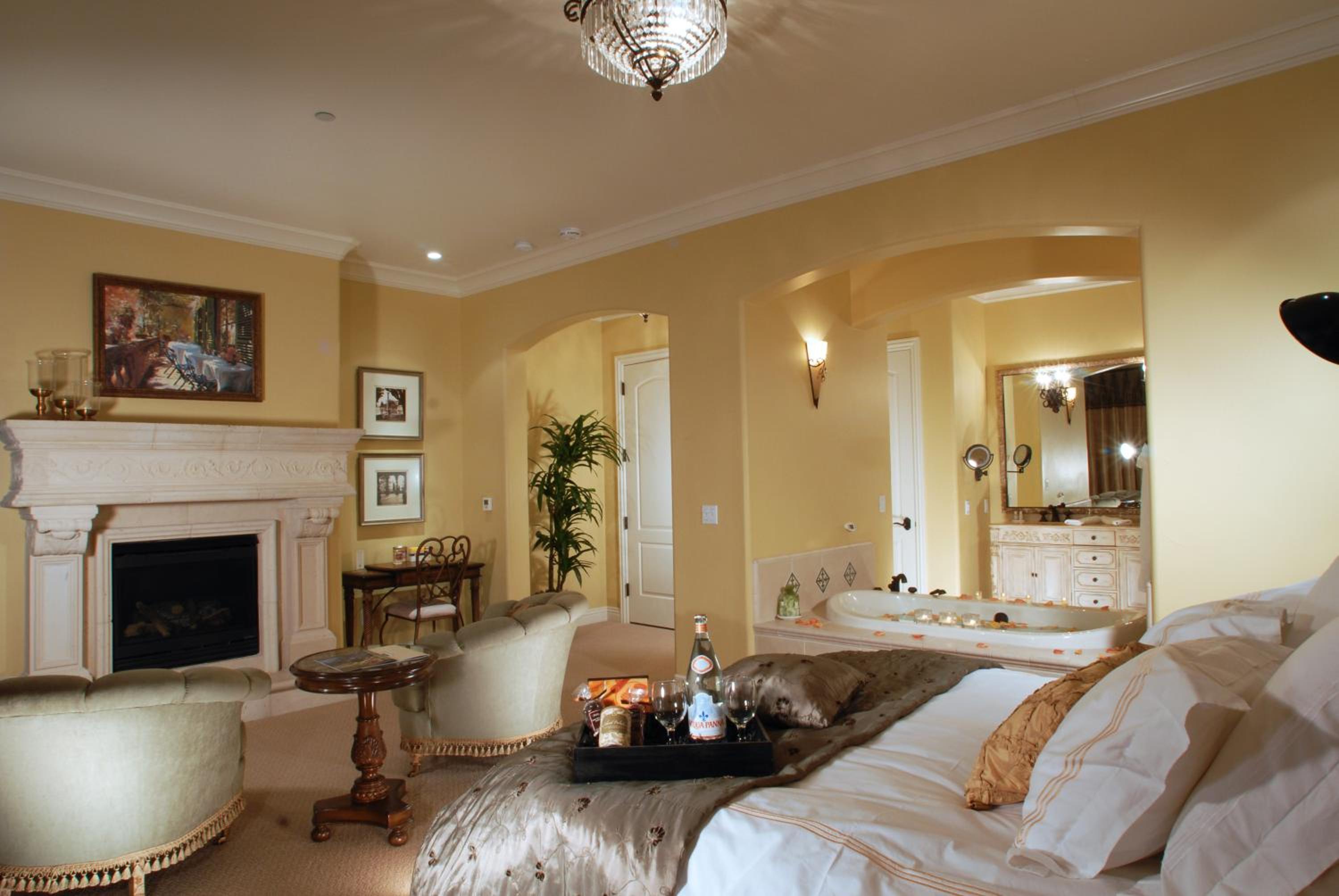 King Suite with Spa Bath