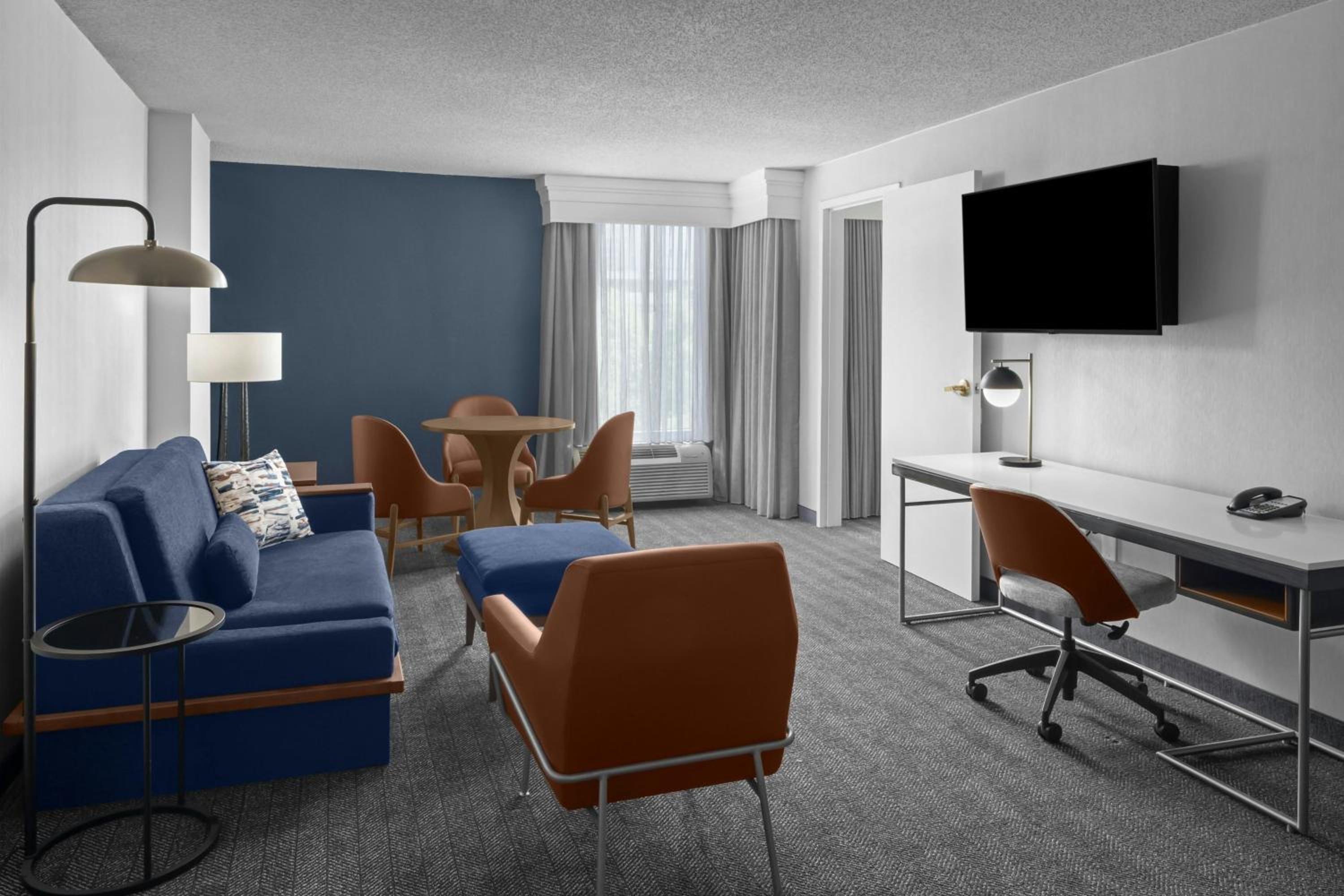 One-Bedroom King Suite with Sofa Bed - Photo 1