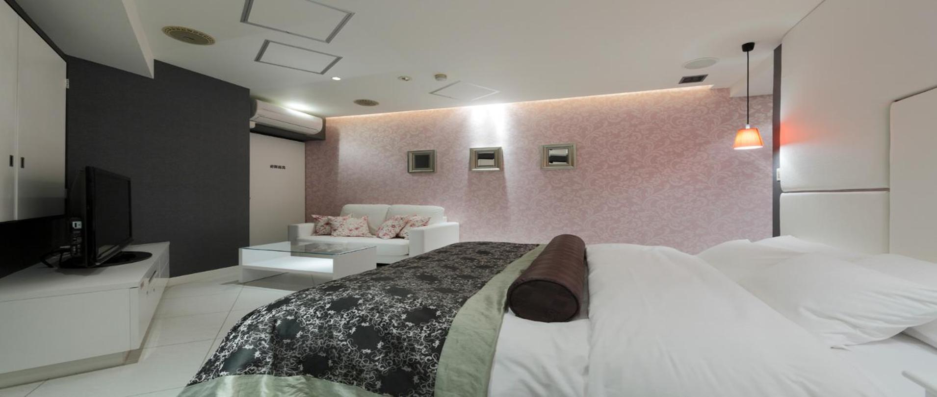 Queen Room photo 1