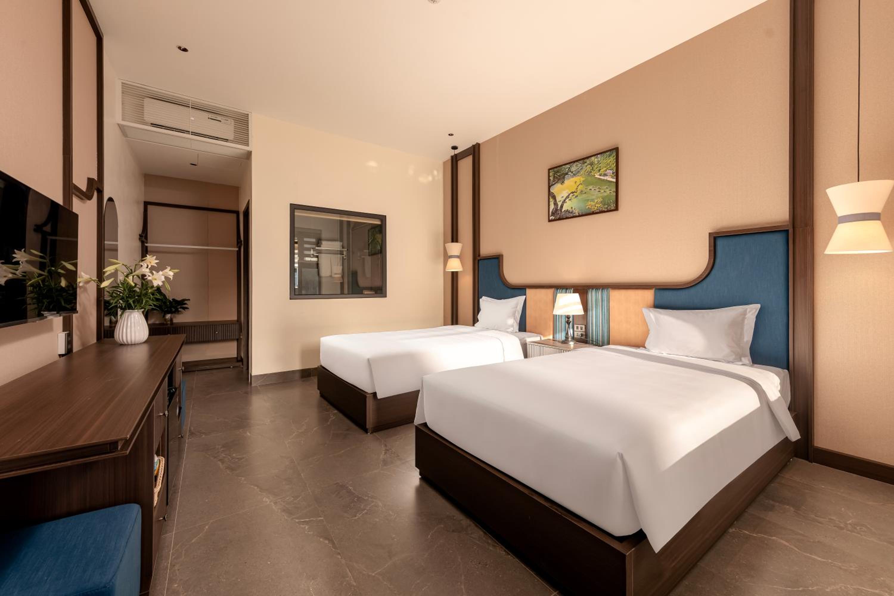 Superior Twin Room with Garden View photo 2