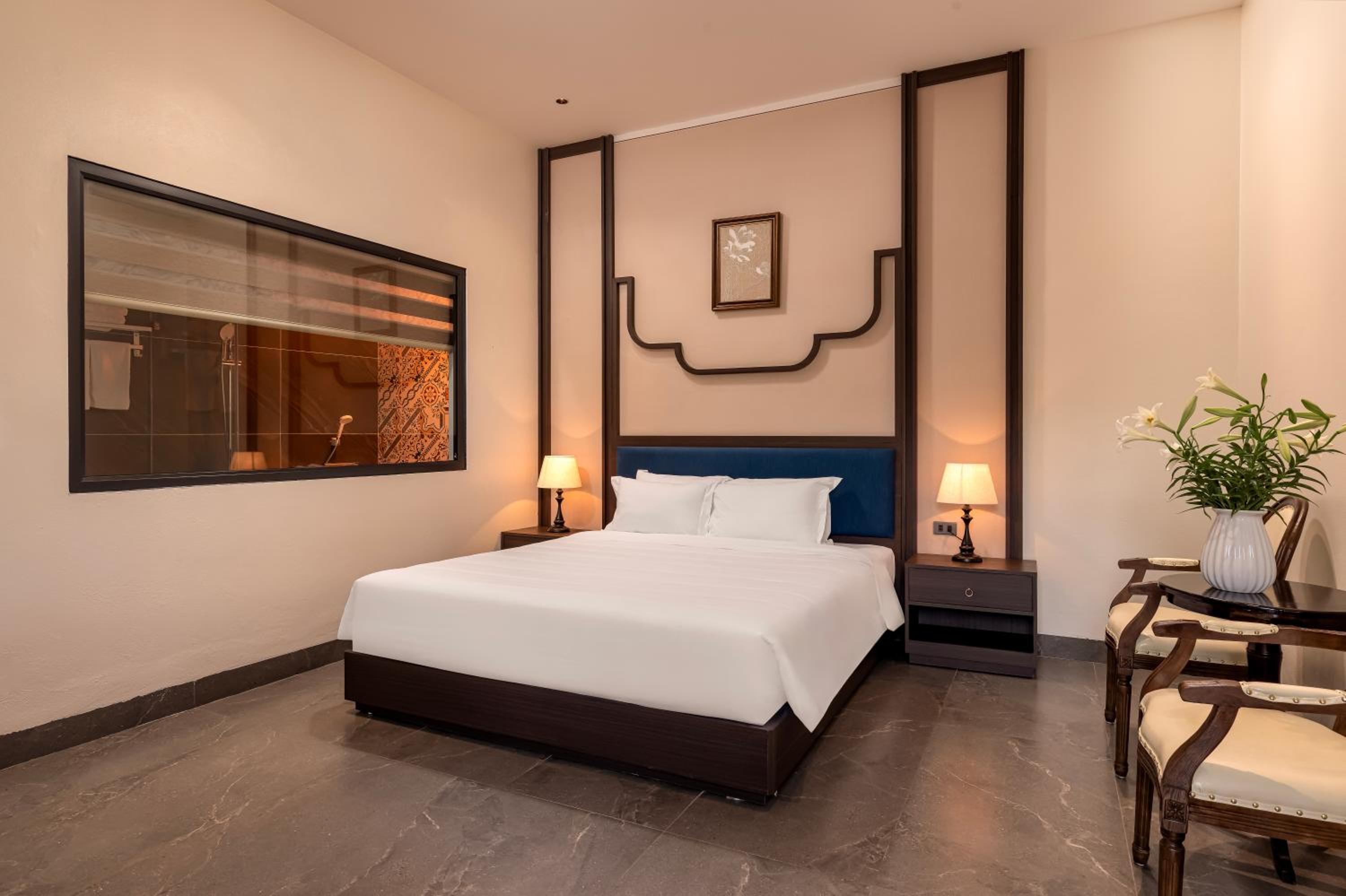 Deluxe Double Room with Bath photo 2