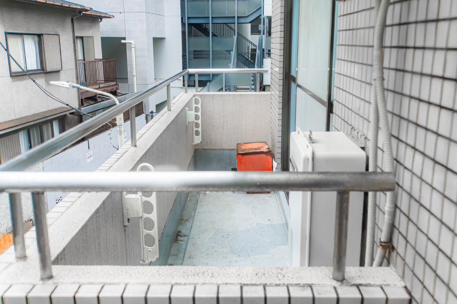 One-Bedroom Apartment with Balcony photo 2