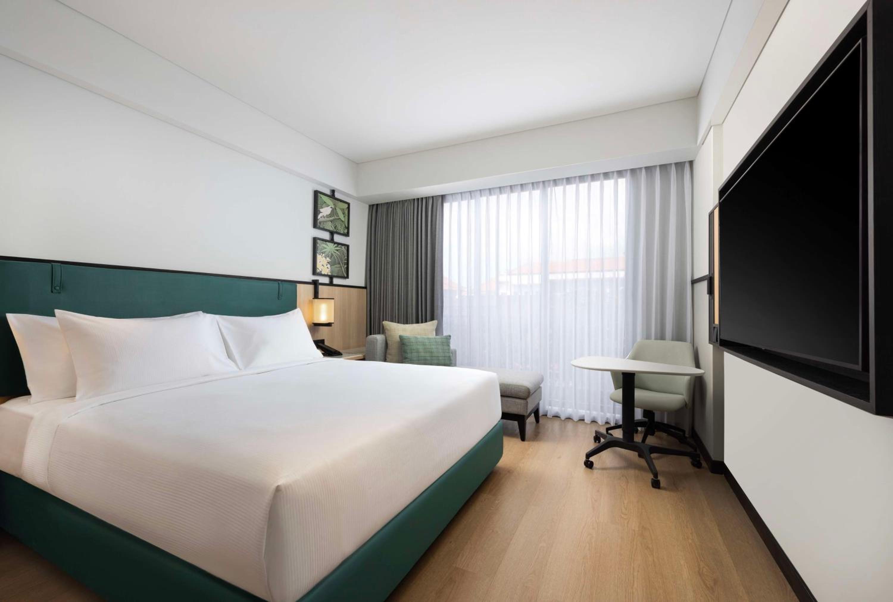 Deluxe Family King Room