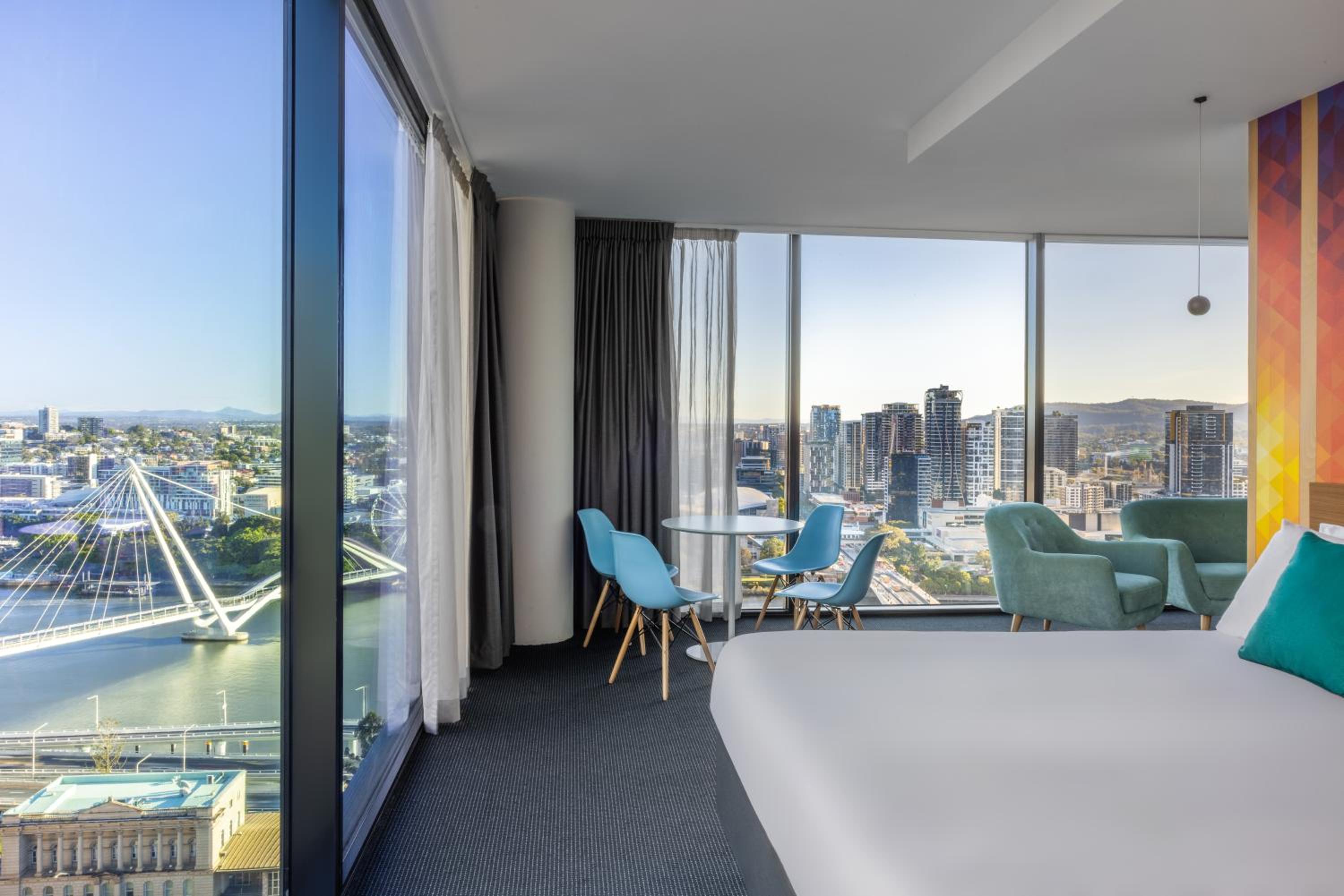 Executive King Suite - River Side thumbnail 6