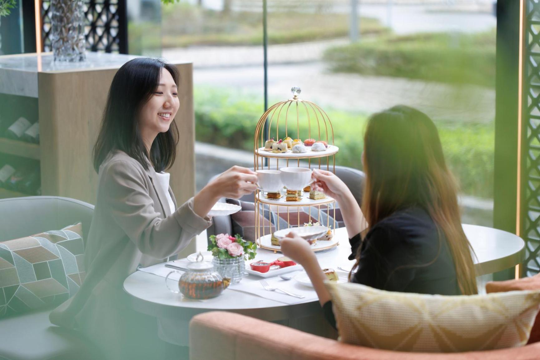 Delightful Stay with Afternoon Tea Retreat - Deluxe Cityview room thumbnail 5