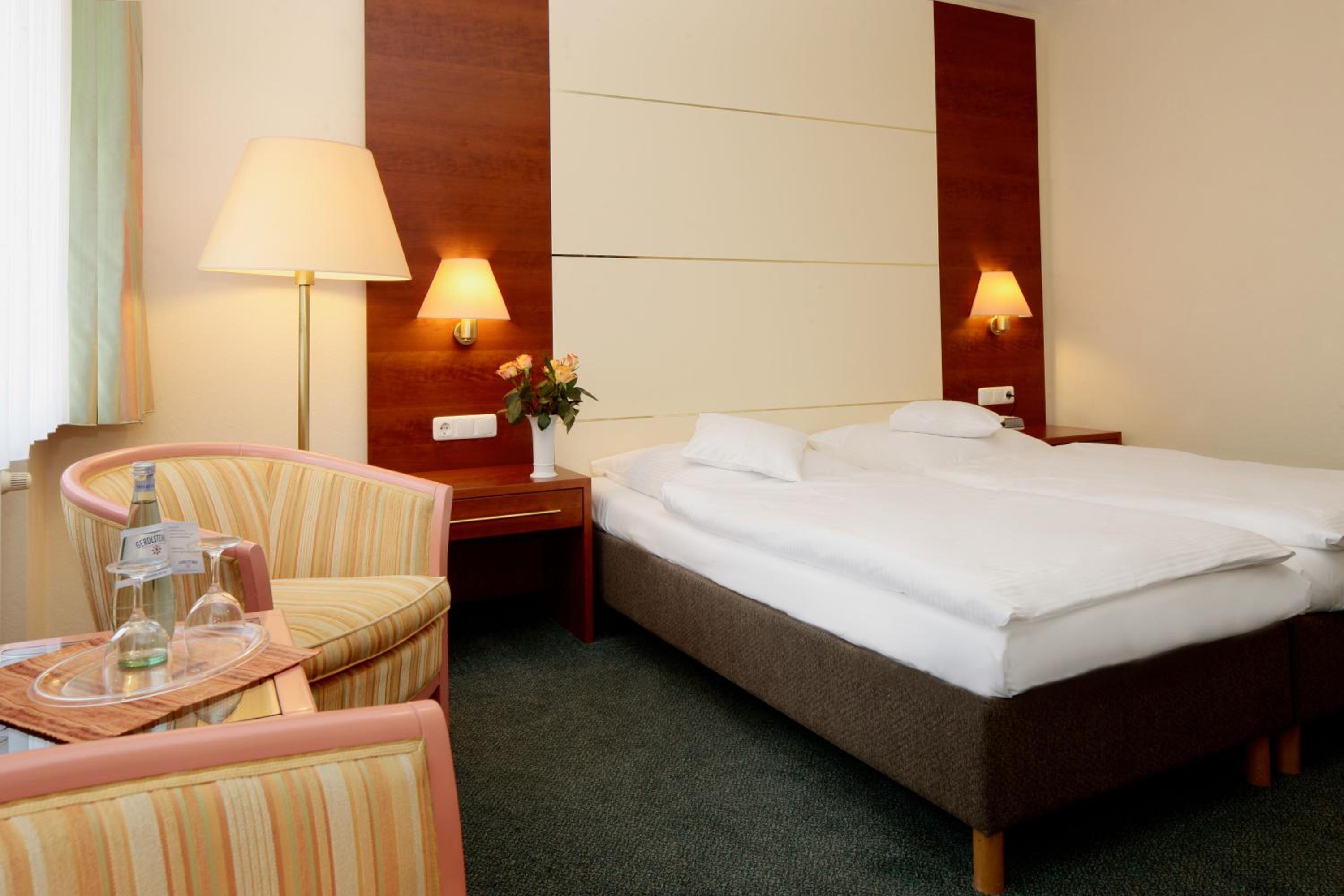 Classic Double Room - Photo 1