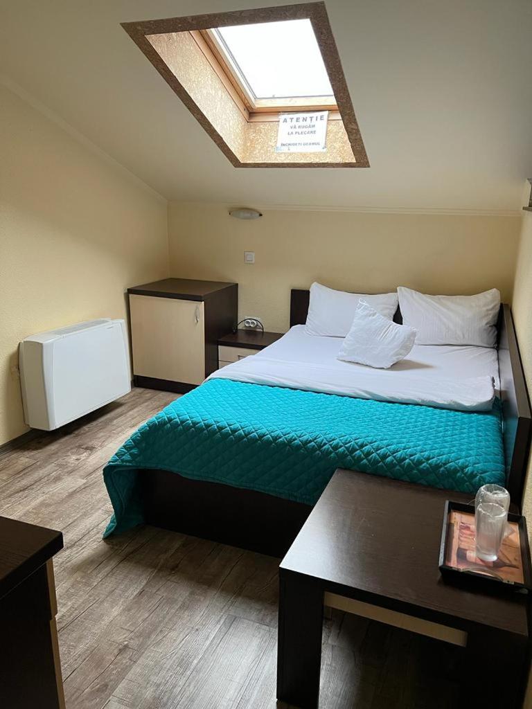 Economy Double Room photo 2