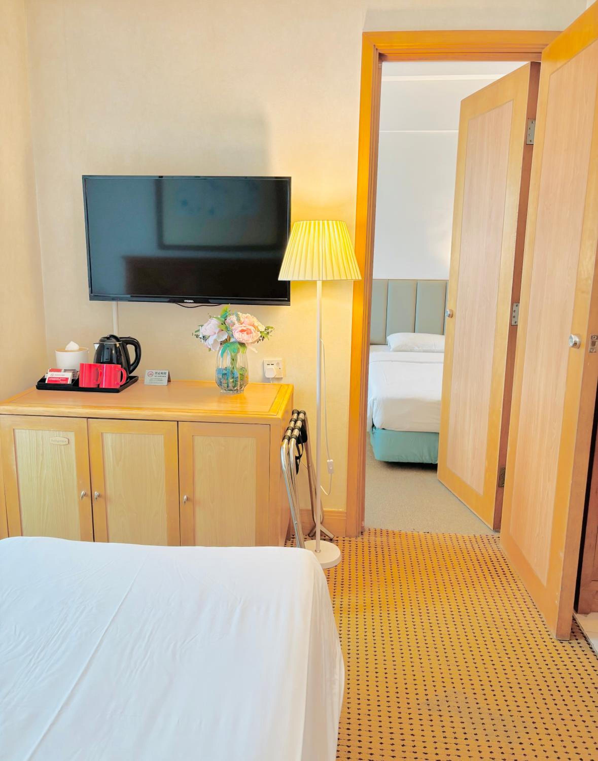 Deluxe Harbor View Connecting Room photo 1
