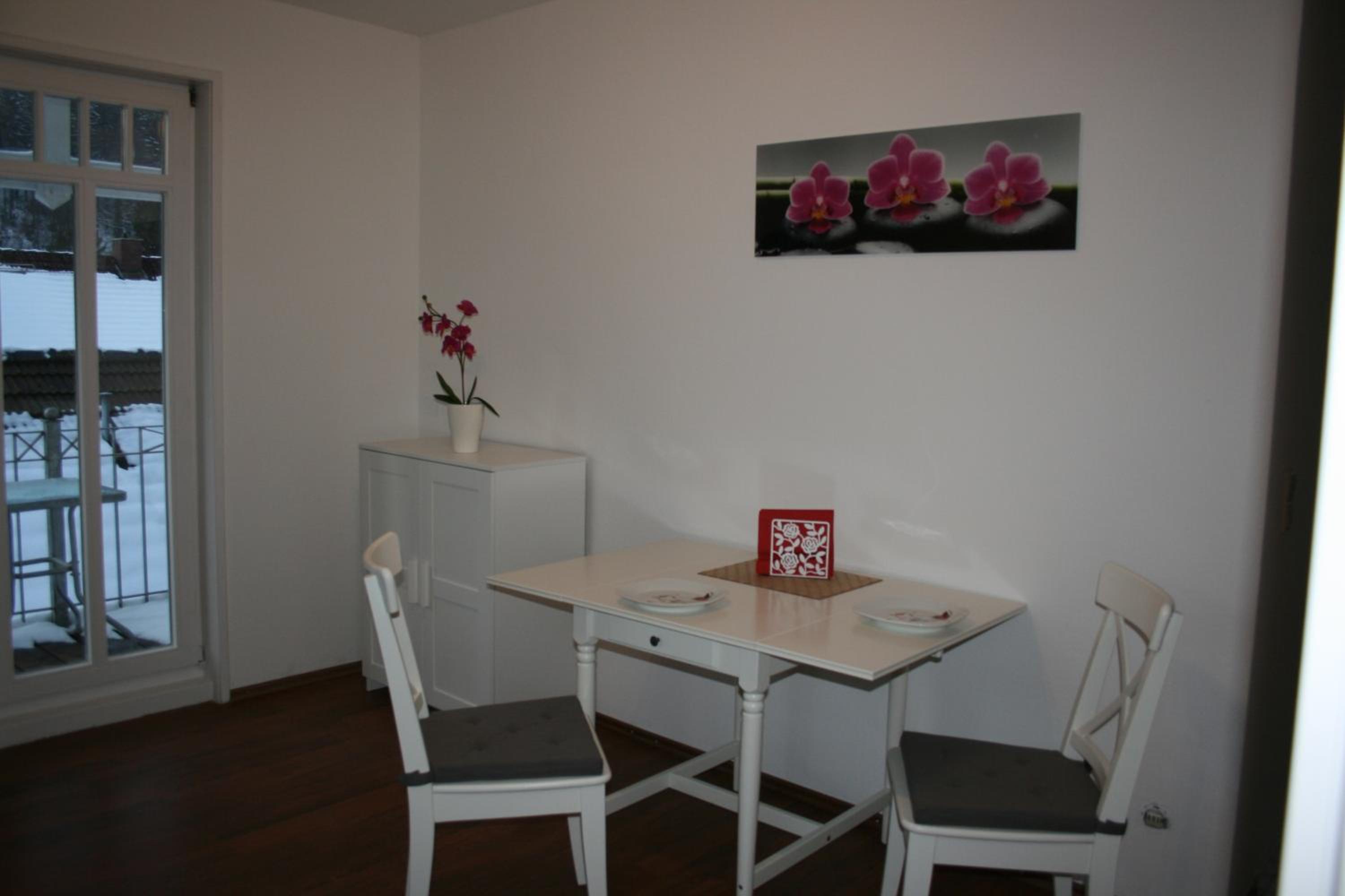 Apartment with Balcony photo 2