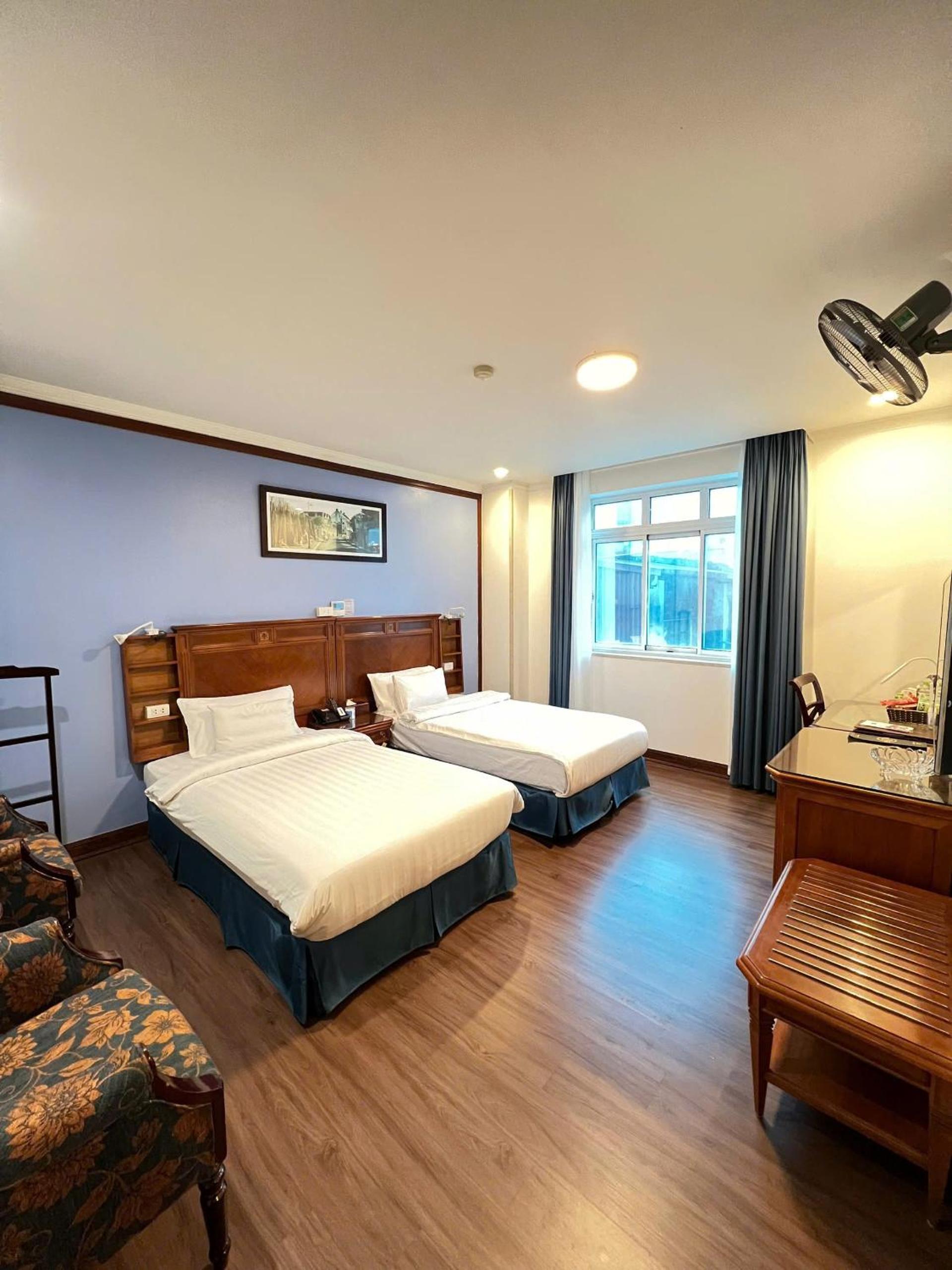 Twin Room with City View