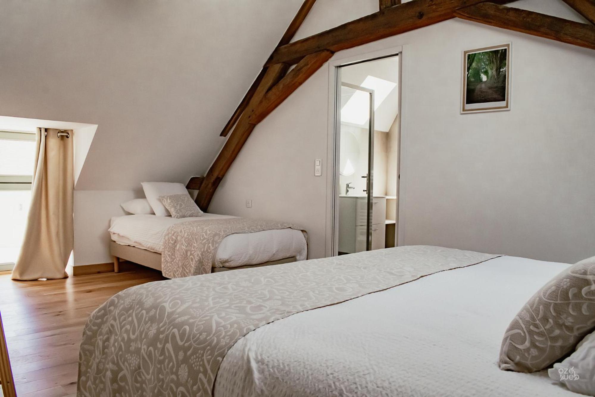 Triple Room with Private Bathroom