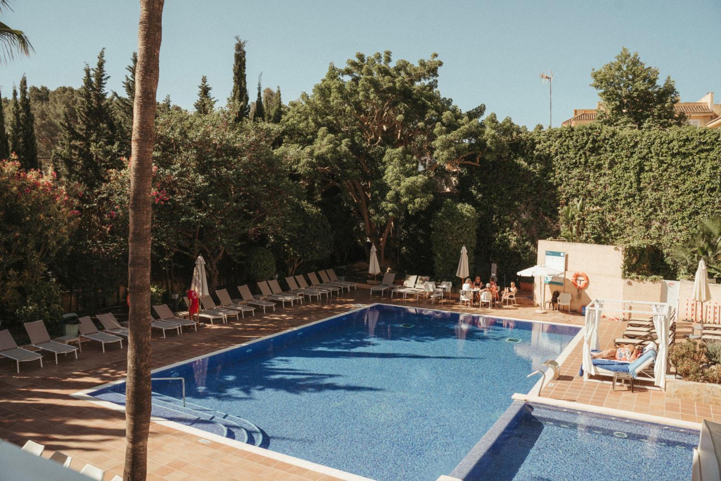 Double Room with Pool View