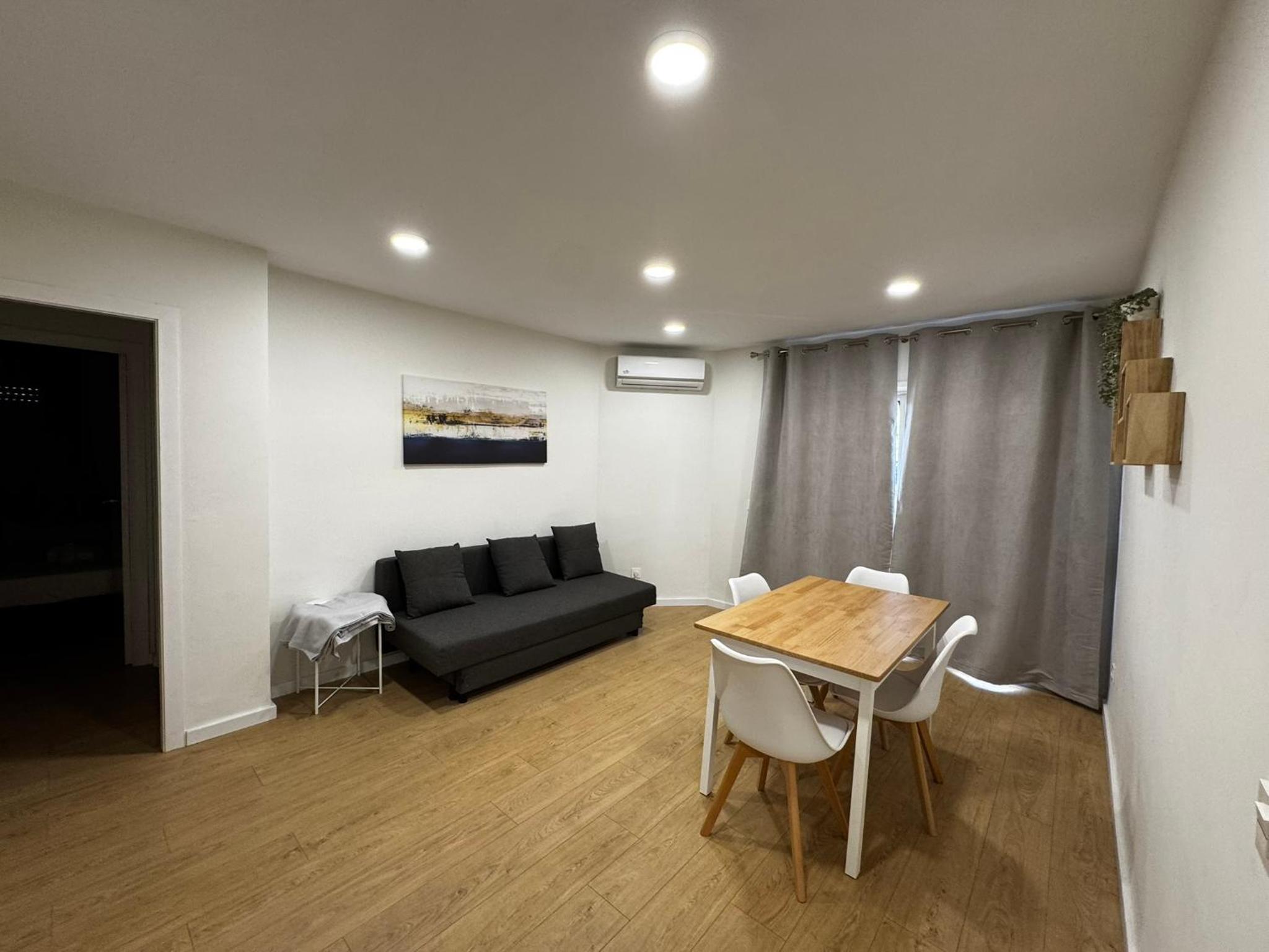 Two-Bedroom Apartment with City View photo 3
