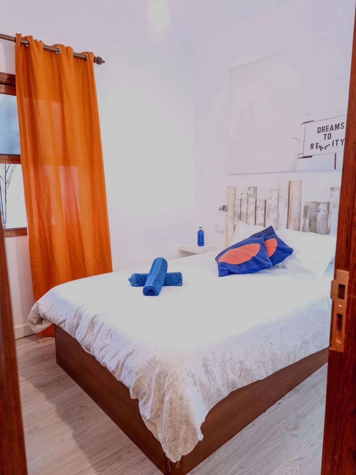 Double Room - Photo 5