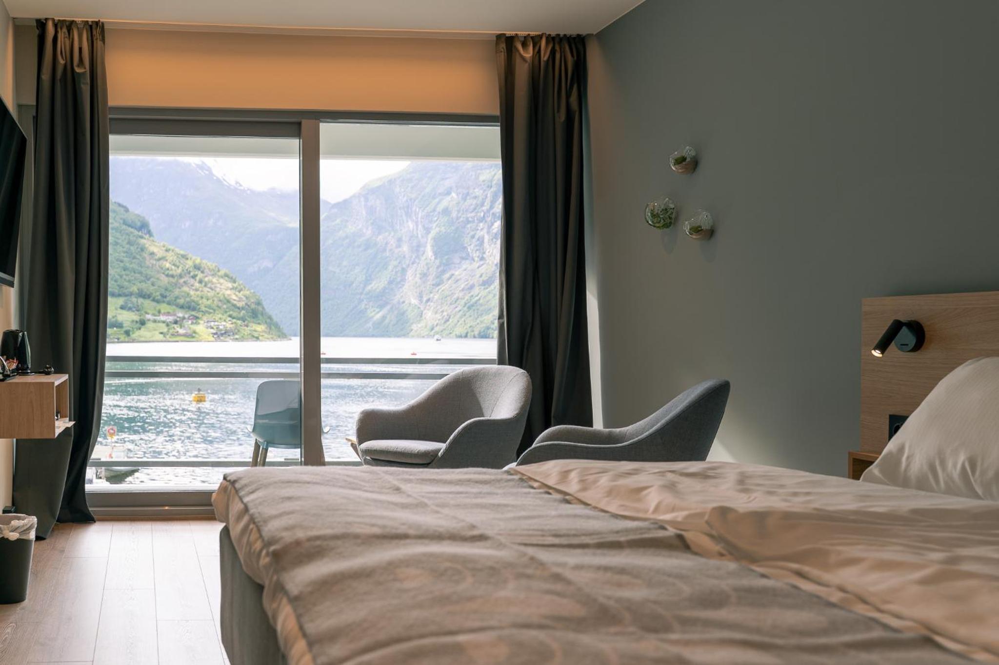 Deluxe Double Room with Shower photo 1