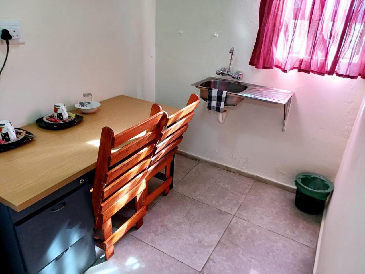 Budget Double or Twin Room photo 3