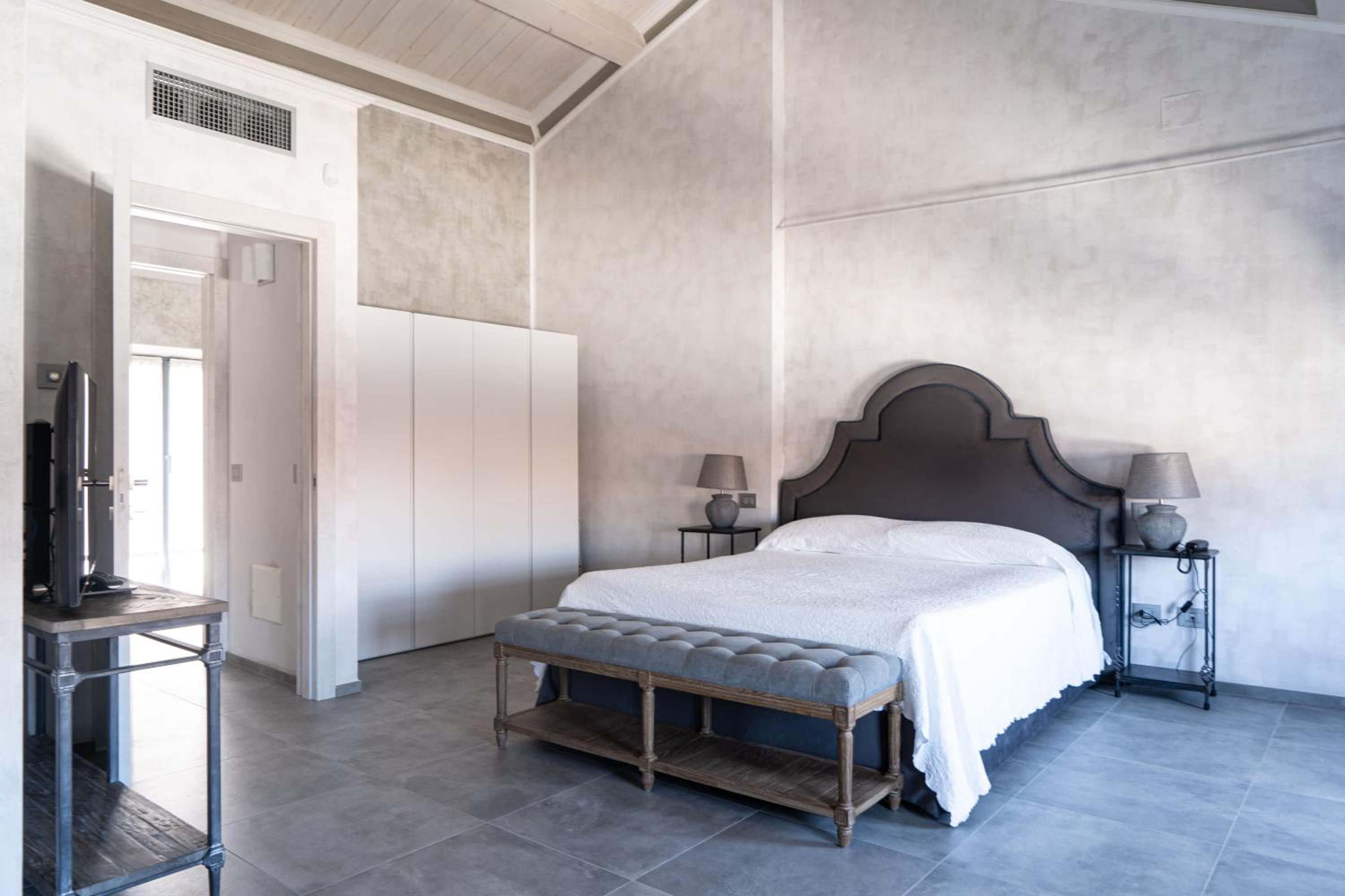 Suite with Spa Access