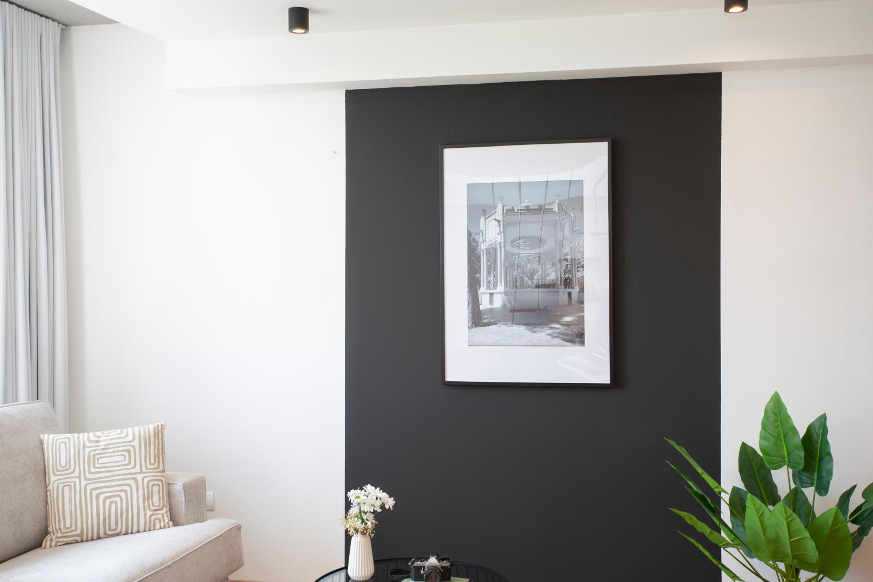 Two-Bedroom Deluxe Apartment with Balcony